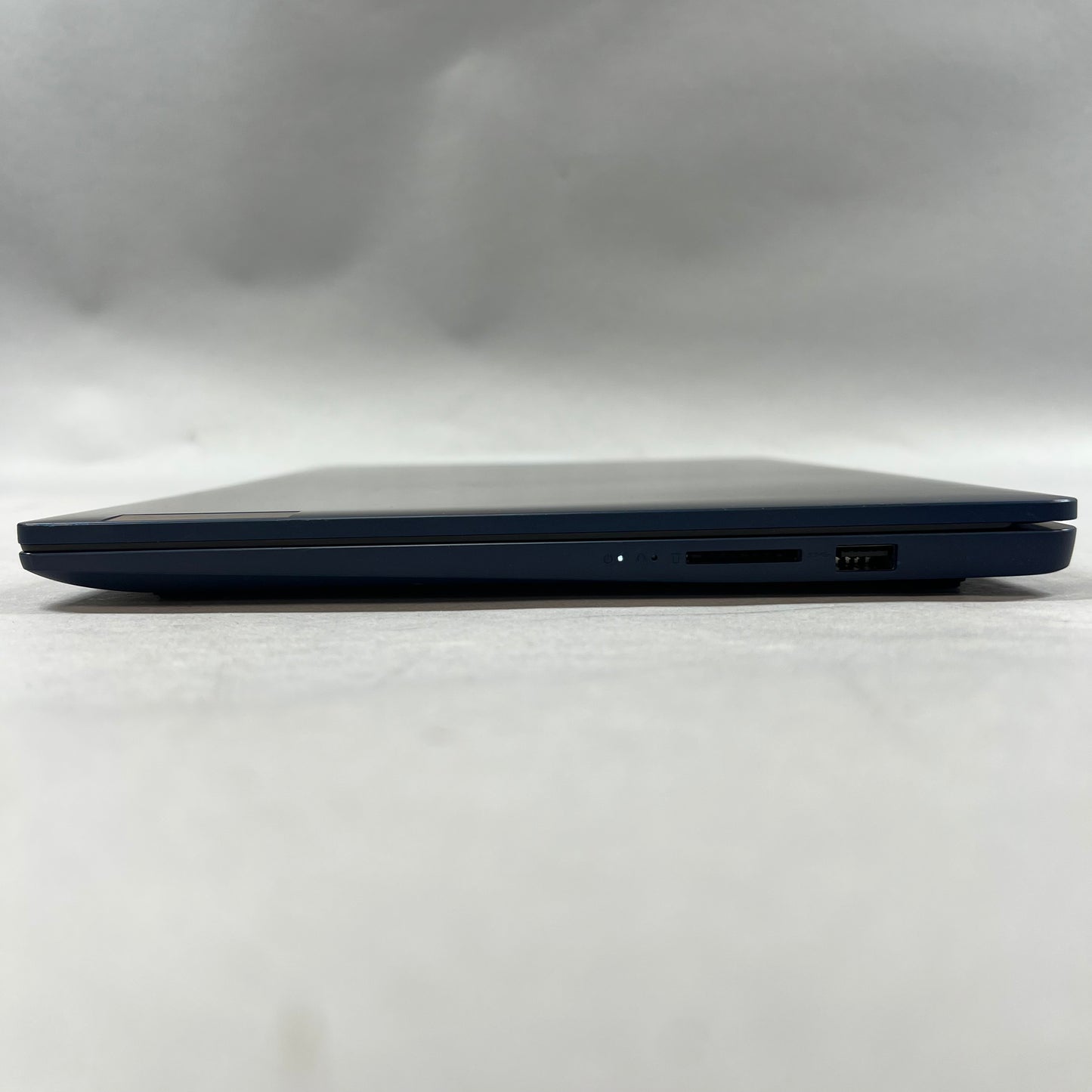 Lenovo IdeaPad i3-N305 1.8GHz 8GB RAM 256GB SSD