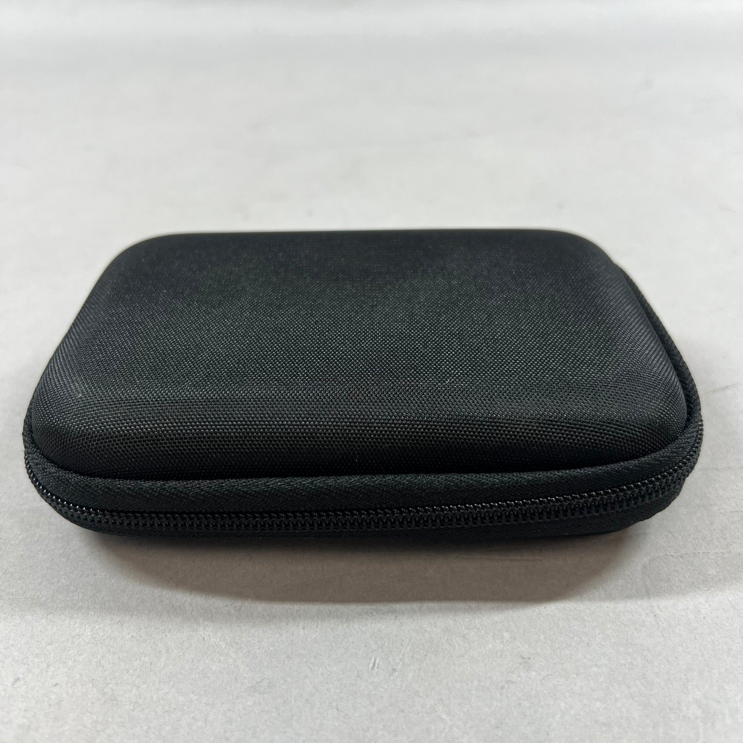 WD Elements Portable 4319B 2TB Micro USB-B to USB-A SSD