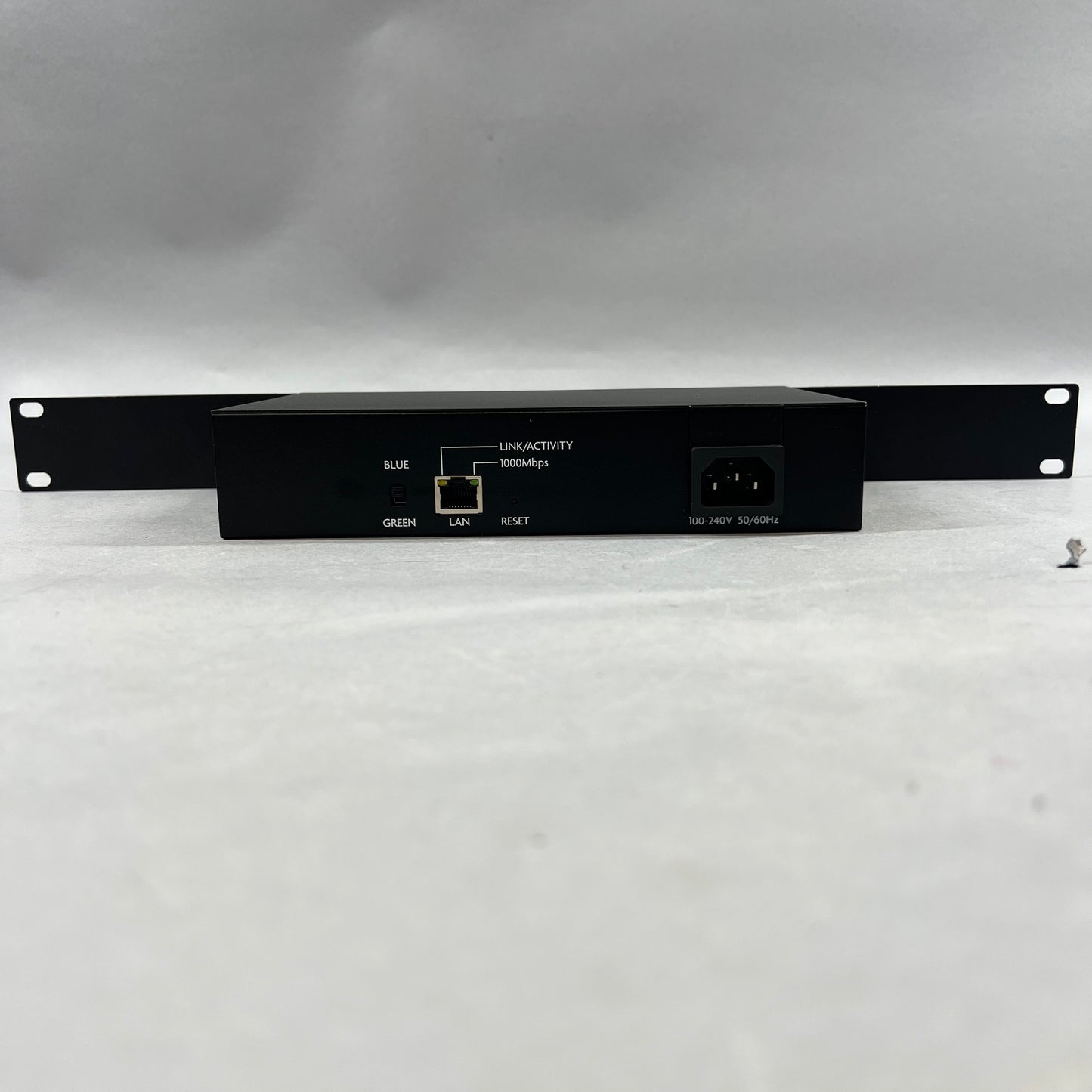 Luxul XWC-1000 Manages Luxul Access Points