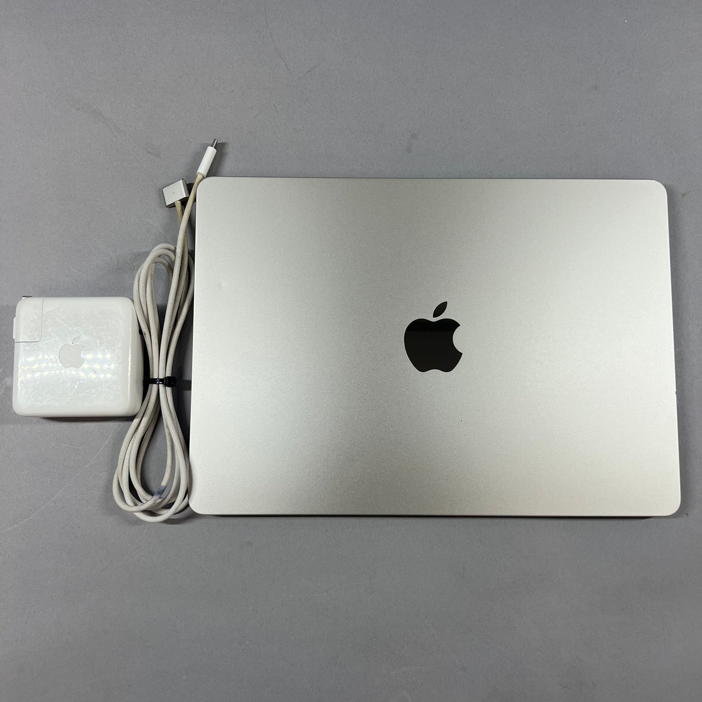 2022 Apple MacBook Air 13.6" M2 8C GPU 3.5GHz 8GB RAM 500GB SSD A2681