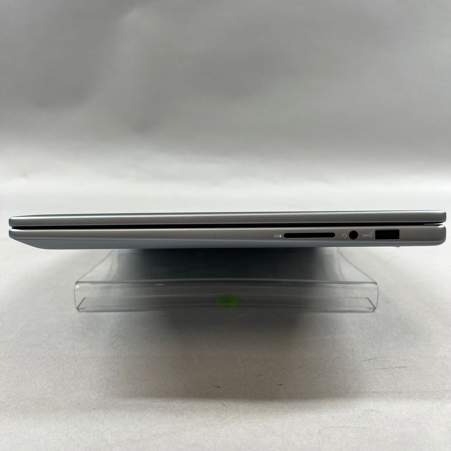 New Dell Inspiron 14 7740 14" i7-7150U 1.8GHz 16GB RAM 1TB SSD