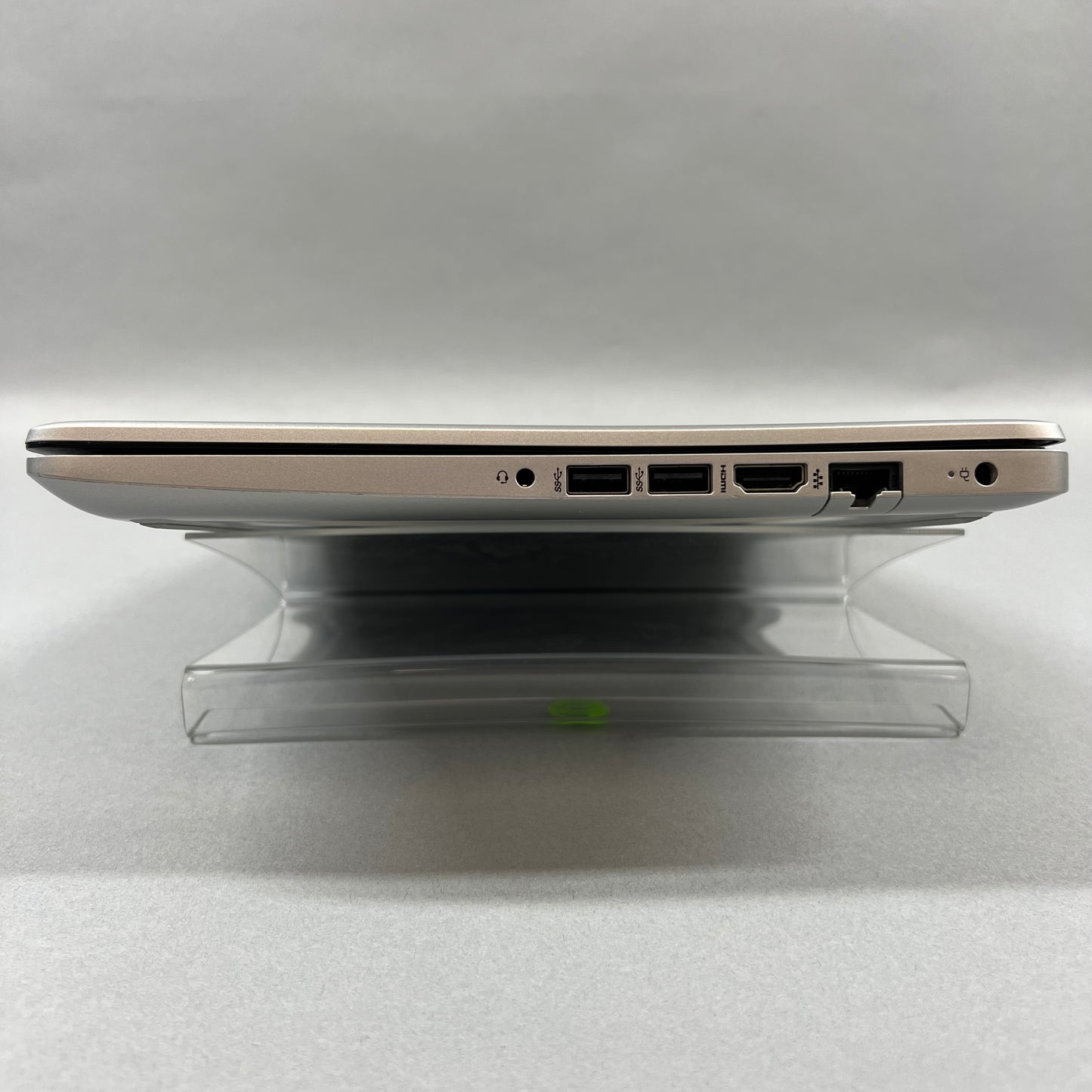 HP 14-dk0002dx A9-9425 4GB RAM 128GB Radeon R5 Graphics