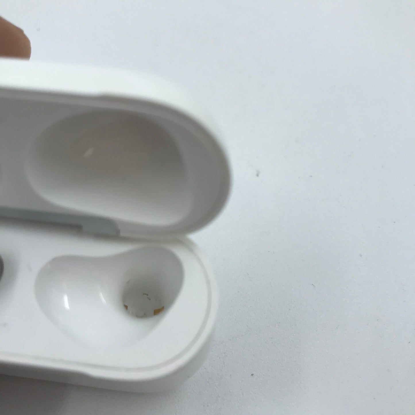Apple AirPods 3rd Gen with Charging Case A2564 A2565 A2897 A2897