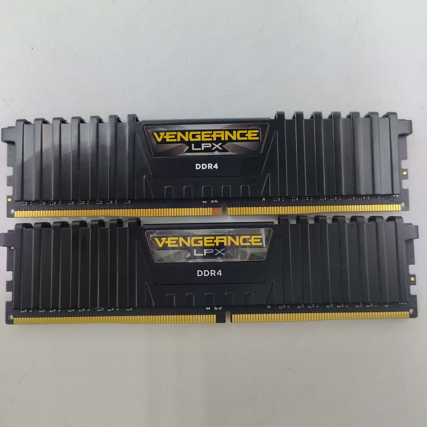 Corsair Vengeance LPX 16GB (2x8GB) RAM DDR4 3000MHz CMK16GX4M2B3000C15