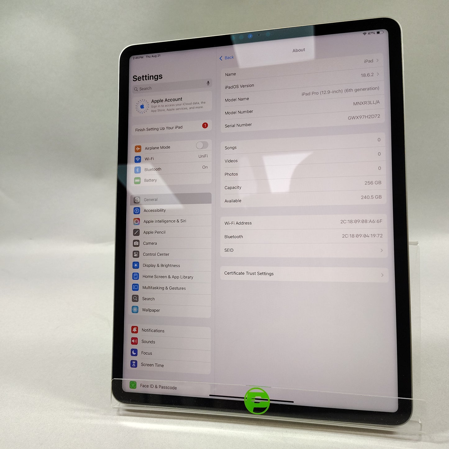 WiFi Only Apple iPad Pro 12.9" 6th Gen 256GB SPACE GRAY MNXR3LL/A