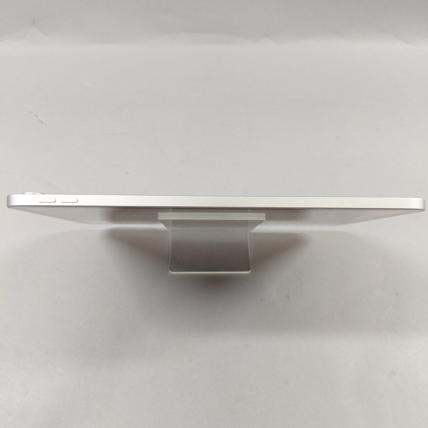 WiFi Only Apple iPad 11" (A16) 128GB 18.7 Silver MD3Y4LL/A