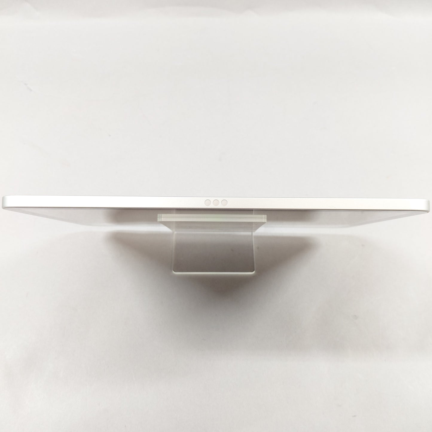 WiFi Only Apple iPad 11" (A16) 128GB 18.7 Silver MD3Y4LL/A