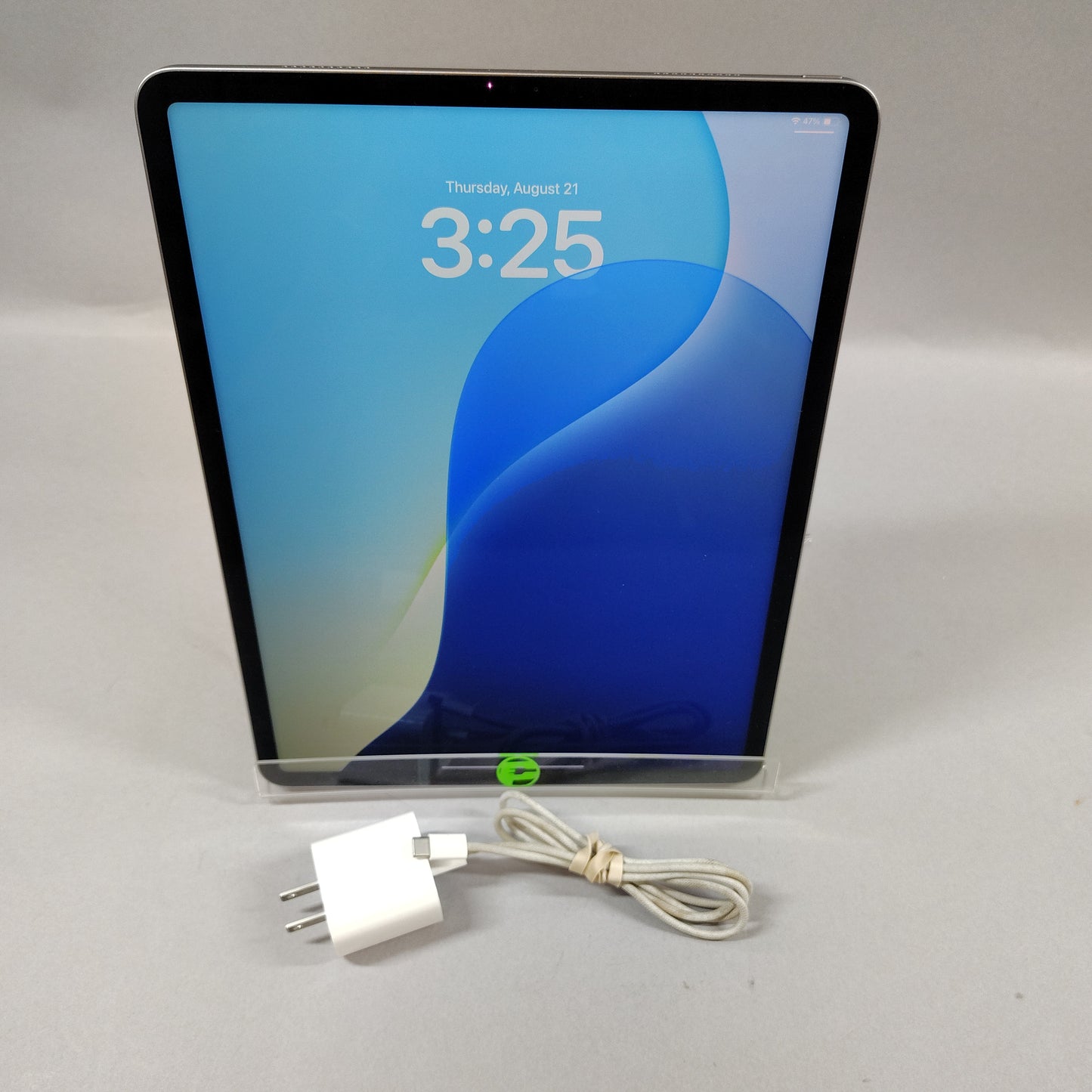 WiFi Only Apple iPad Pro 12.9" 6th Gen 256GB SPACE GRAY MNXR3LL/A