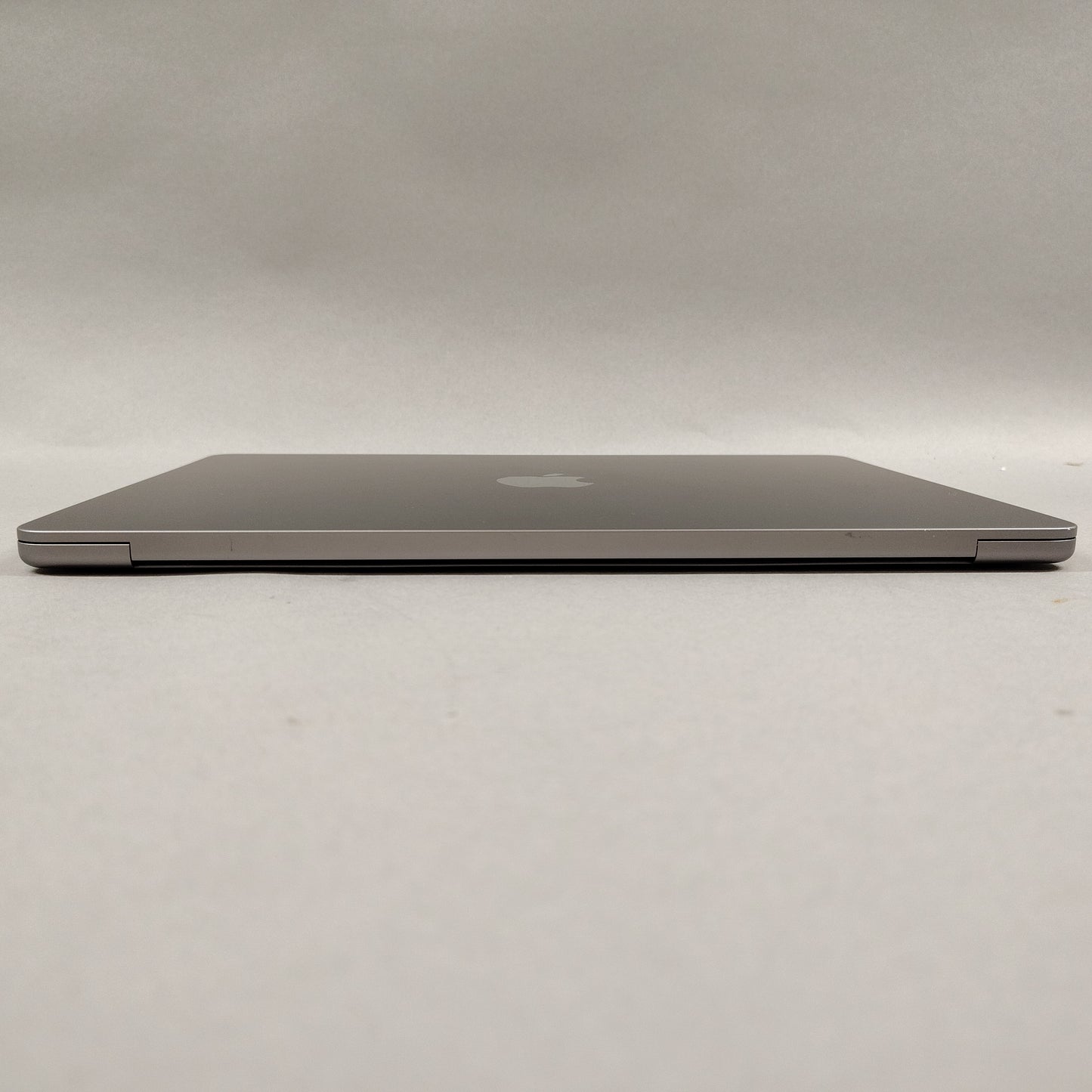 2022 Apple MacBook Air 13.6" M2 8C GPU 3.5GHz 8GB RAM 250GB SSD A2681