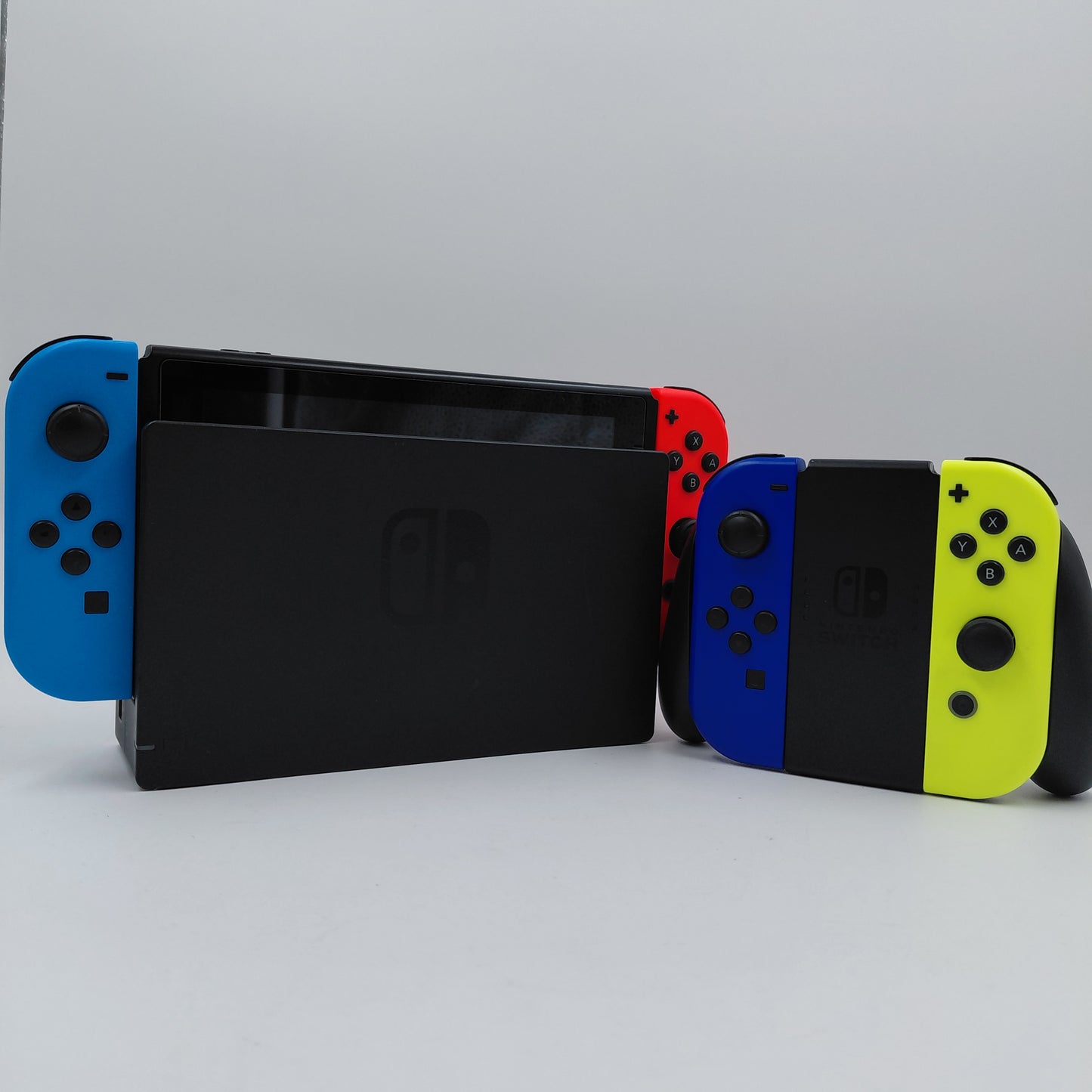 Nintendo Switch v2 Video Game Console HAC-001 (-01) Black