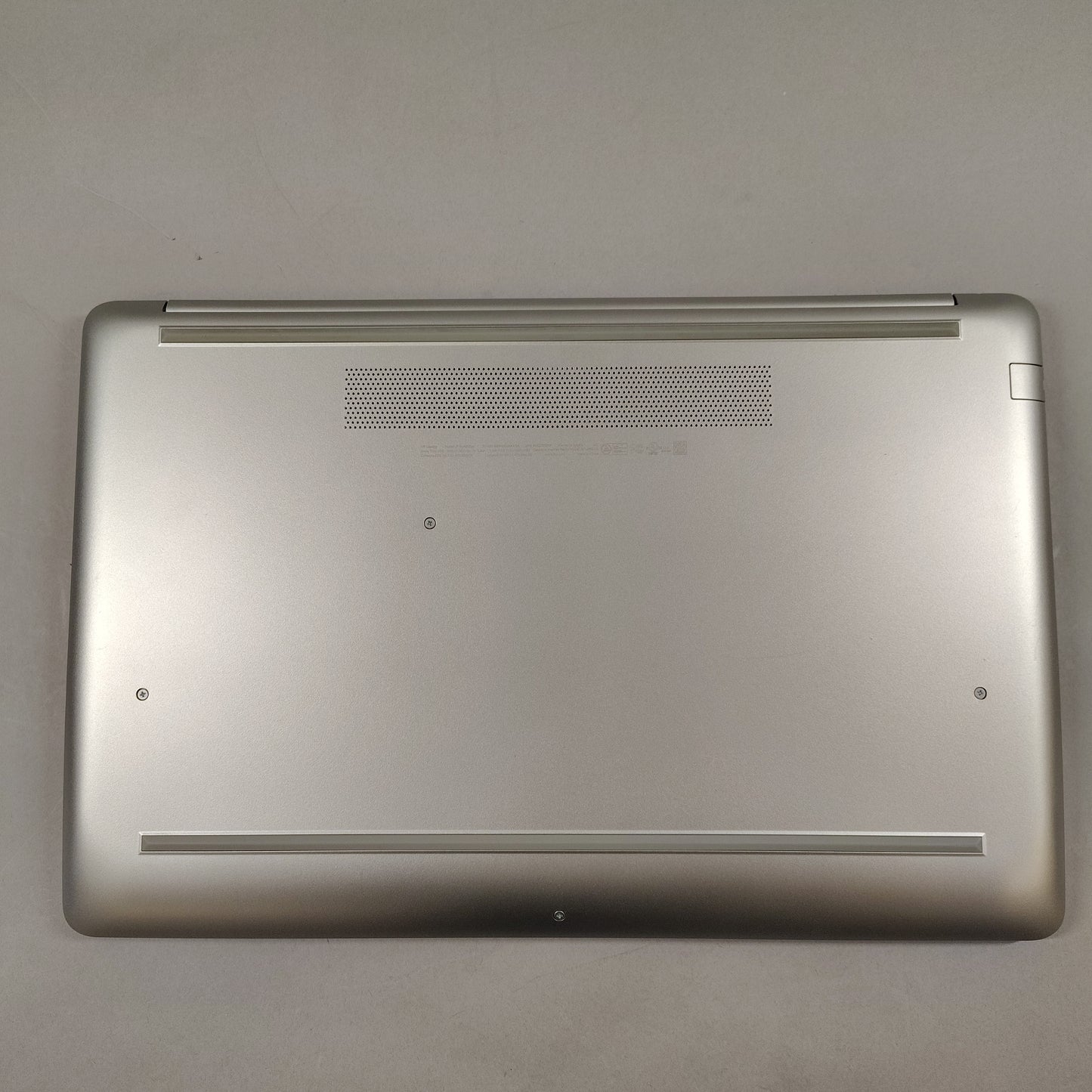 HP Laptop 17-BY0071CL 15.6" i3-1115G4 3.0GHz 4GB RAM 250GB SSD