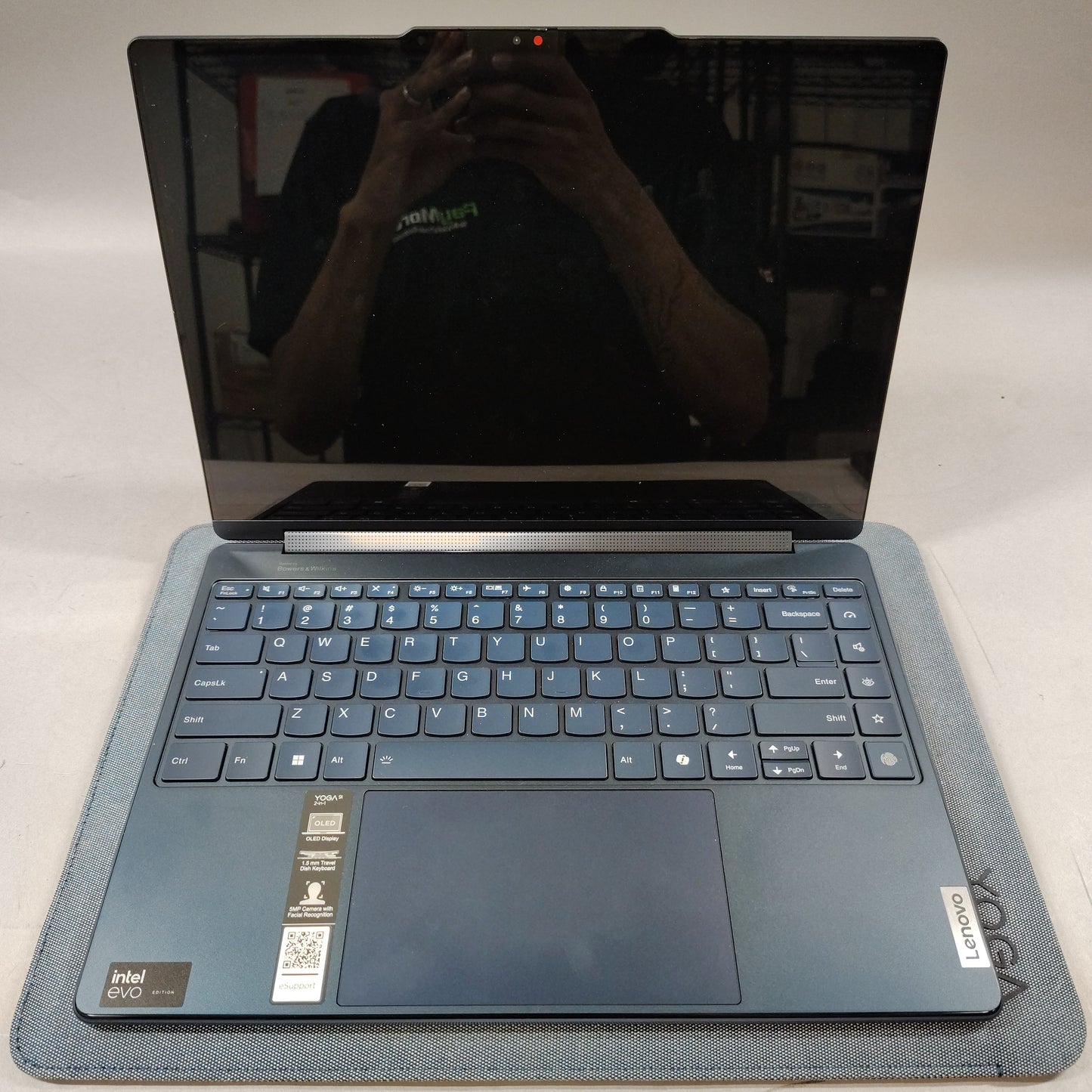 Lenovo Yoga 9i 14" Core Ultra 7 1.4GHz 16GB RAM 1TB SSD