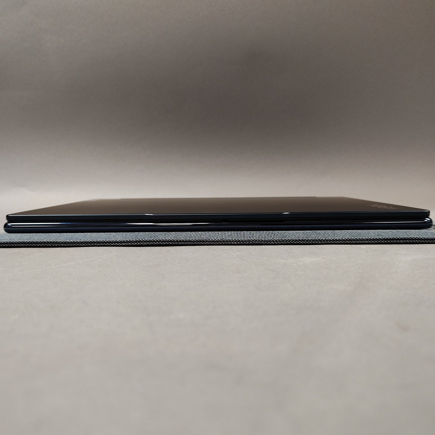 Lenovo Yoga 9i 14" Core Ultra 7 1.4GHz 16GB RAM 1TB SSD