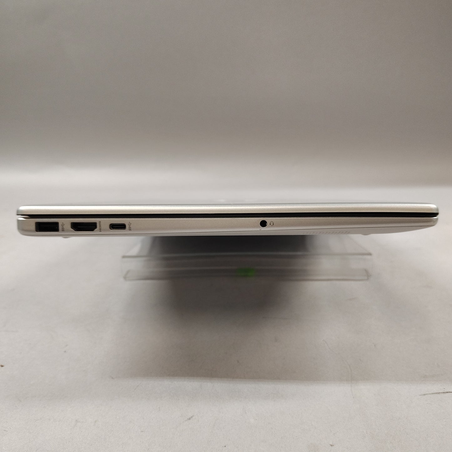 HP Ryzen 5 7520u 2.8GHz 16GB RAM 238GB SSD Radeon Graphics