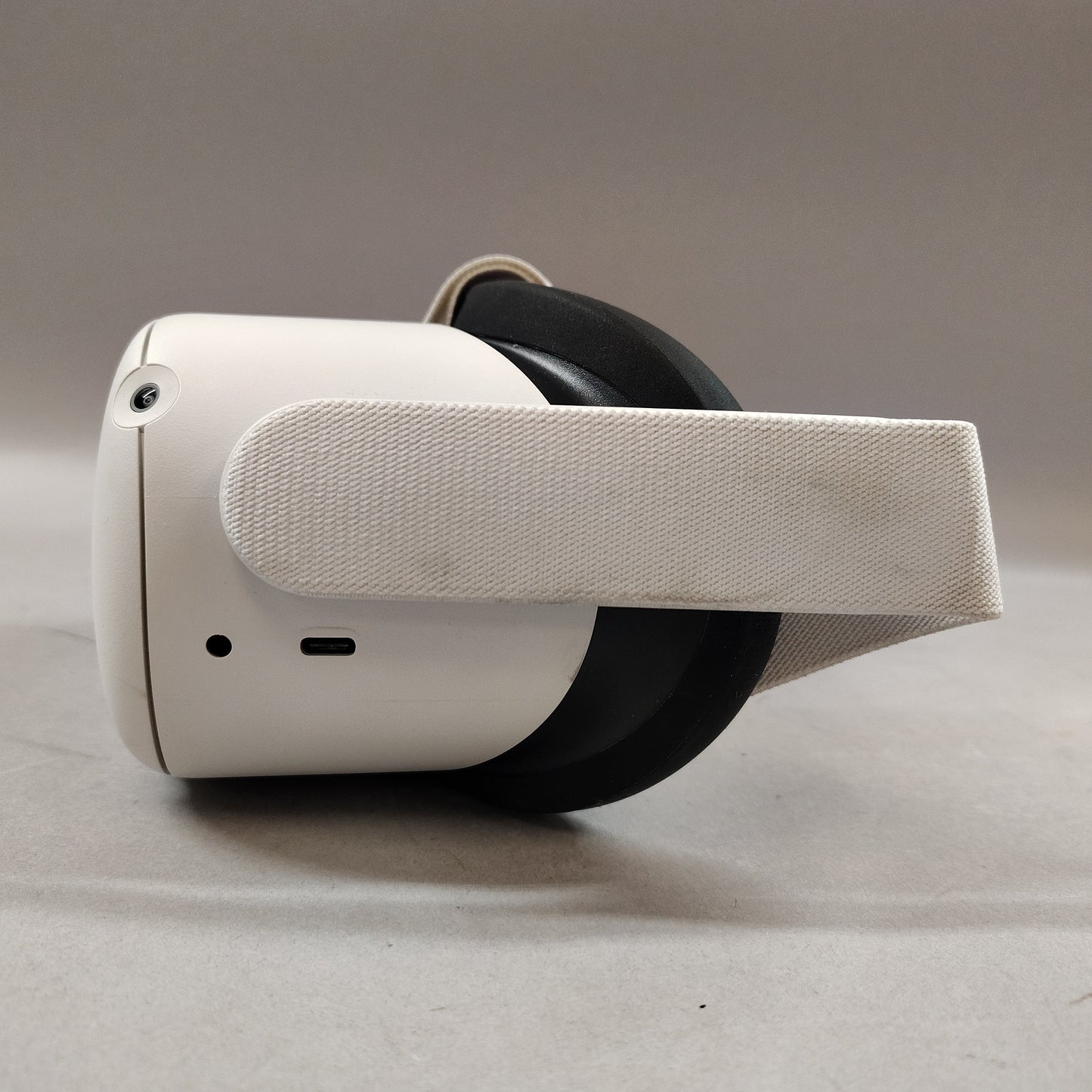 Meta Quest 2 128GB VR System KW49CM