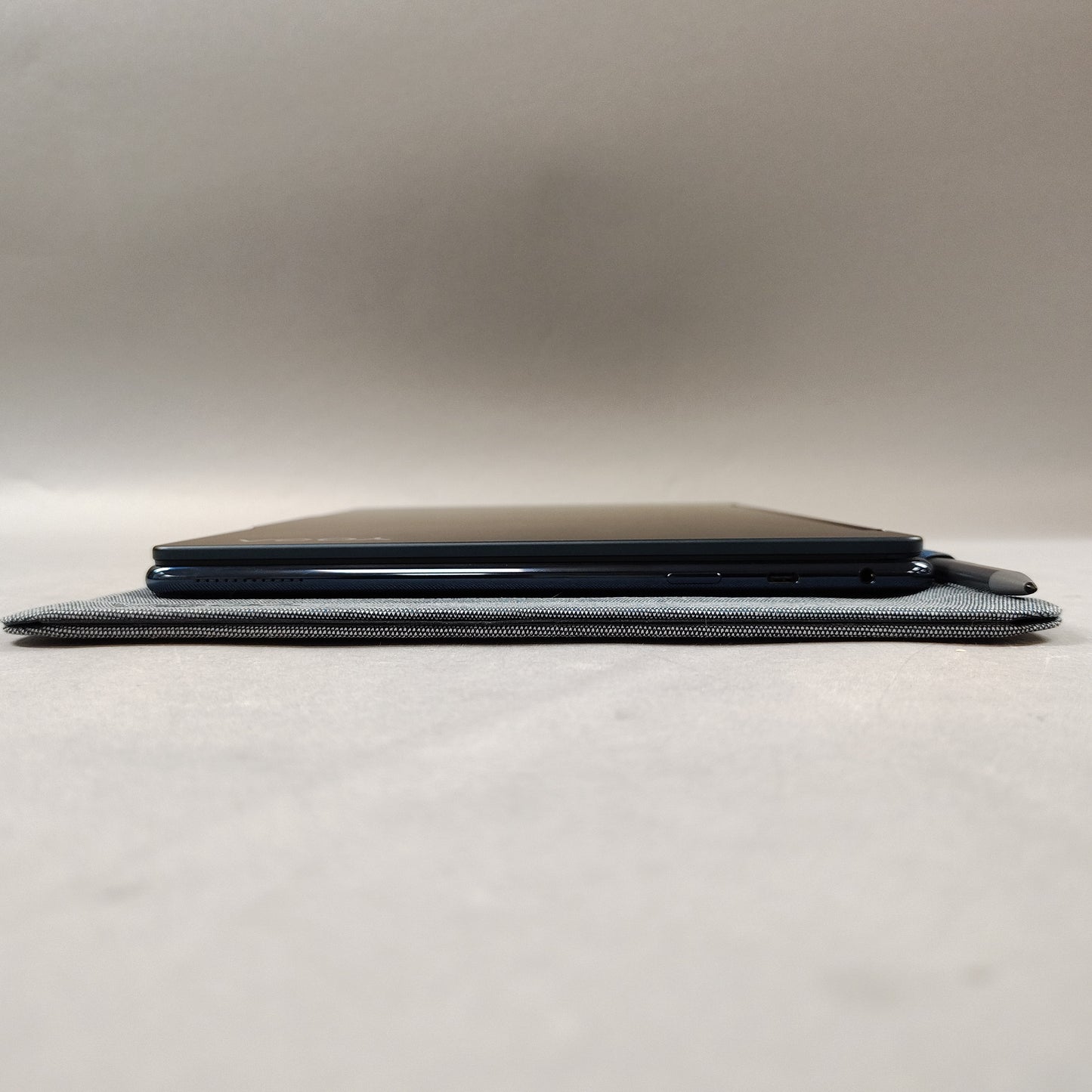 Lenovo Yoga 9i 14" Core Ultra 7 1.4GHz 16GB RAM 1TB SSD