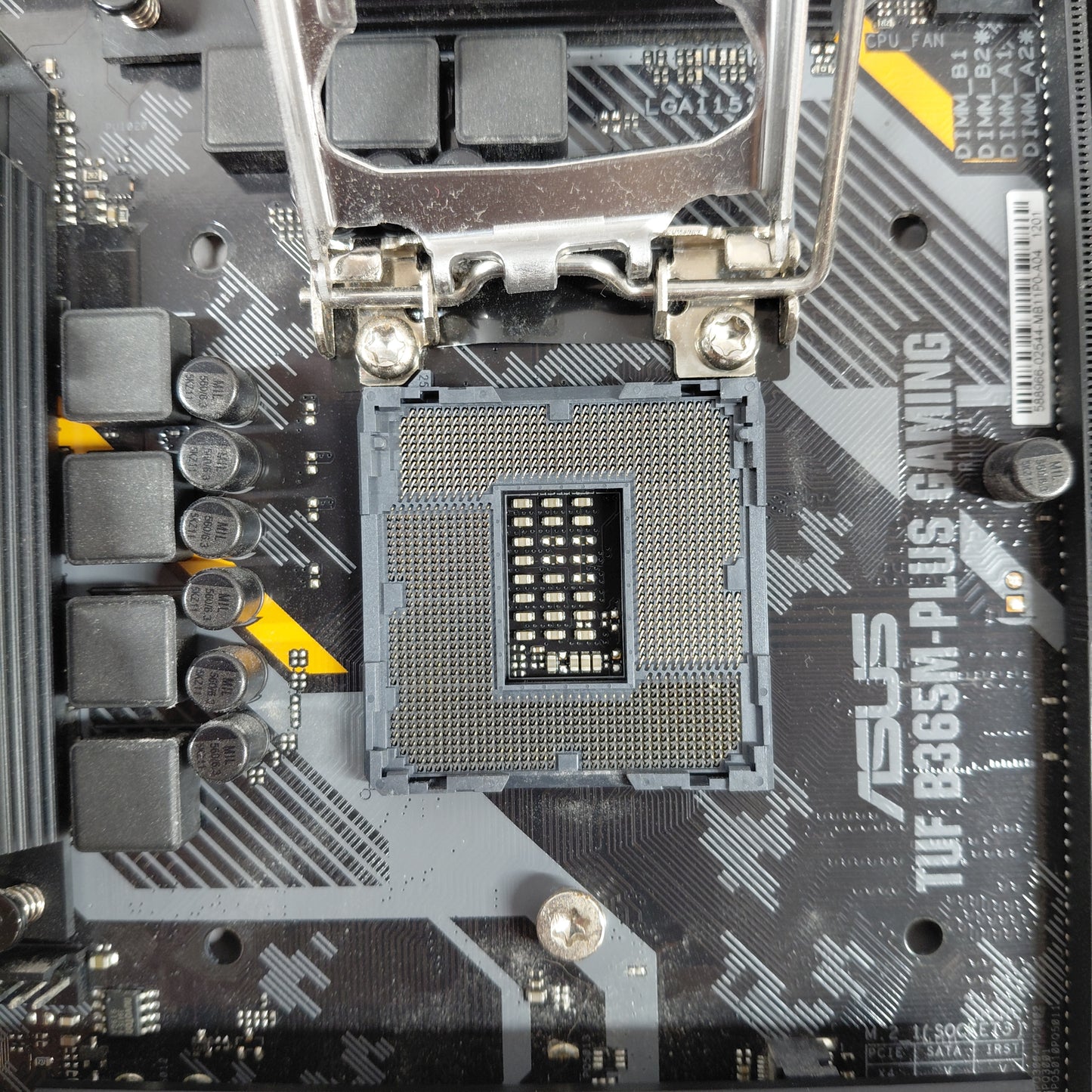 Asus TUF B365M-PLUS Gaming H4 mATX W/Intel Core i7-9700F & MSI AX200 Wi-Fi6 PCIe