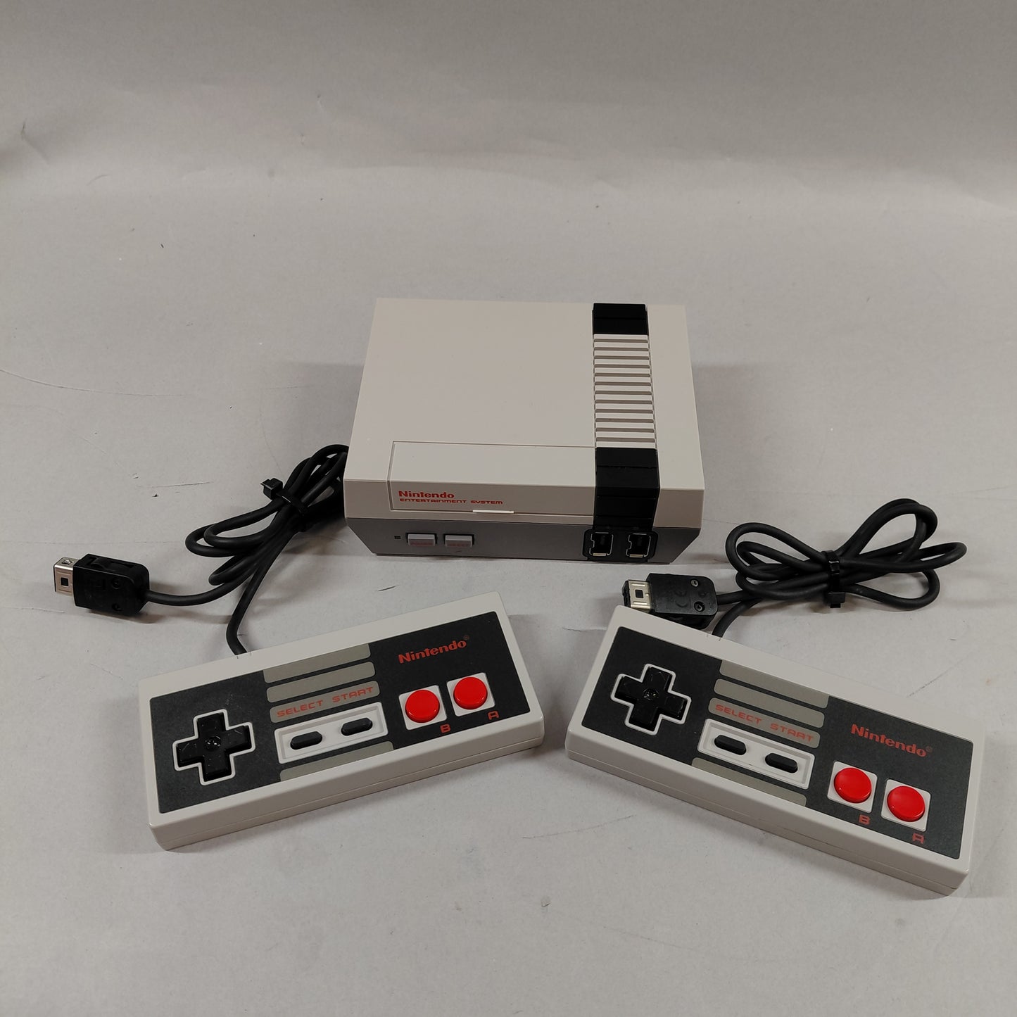 Nintendo NES Classic Edition Video Game Console CLV-001 Gray