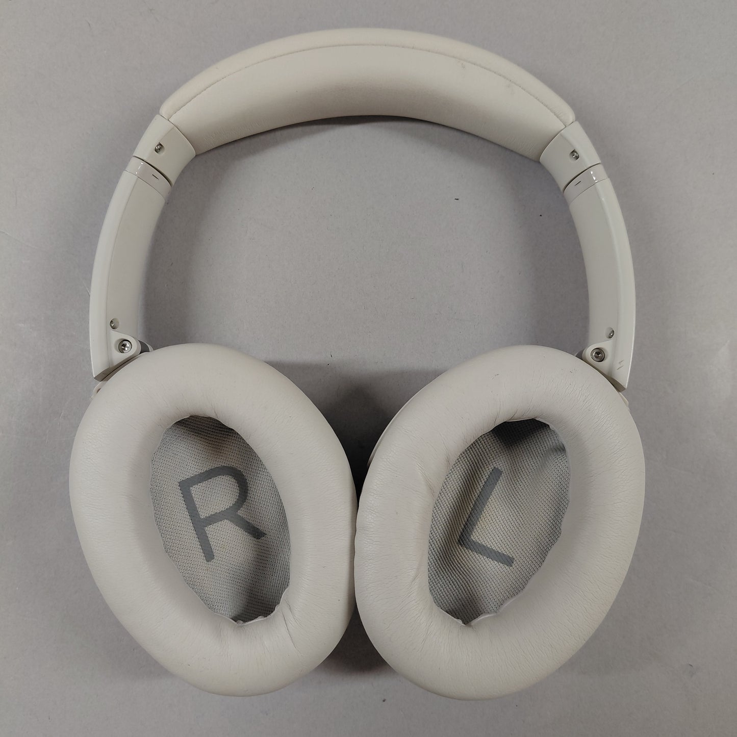 Bose QuietComfort 45 Around-Ear Noise Cancelling Bluetooth Headphones White