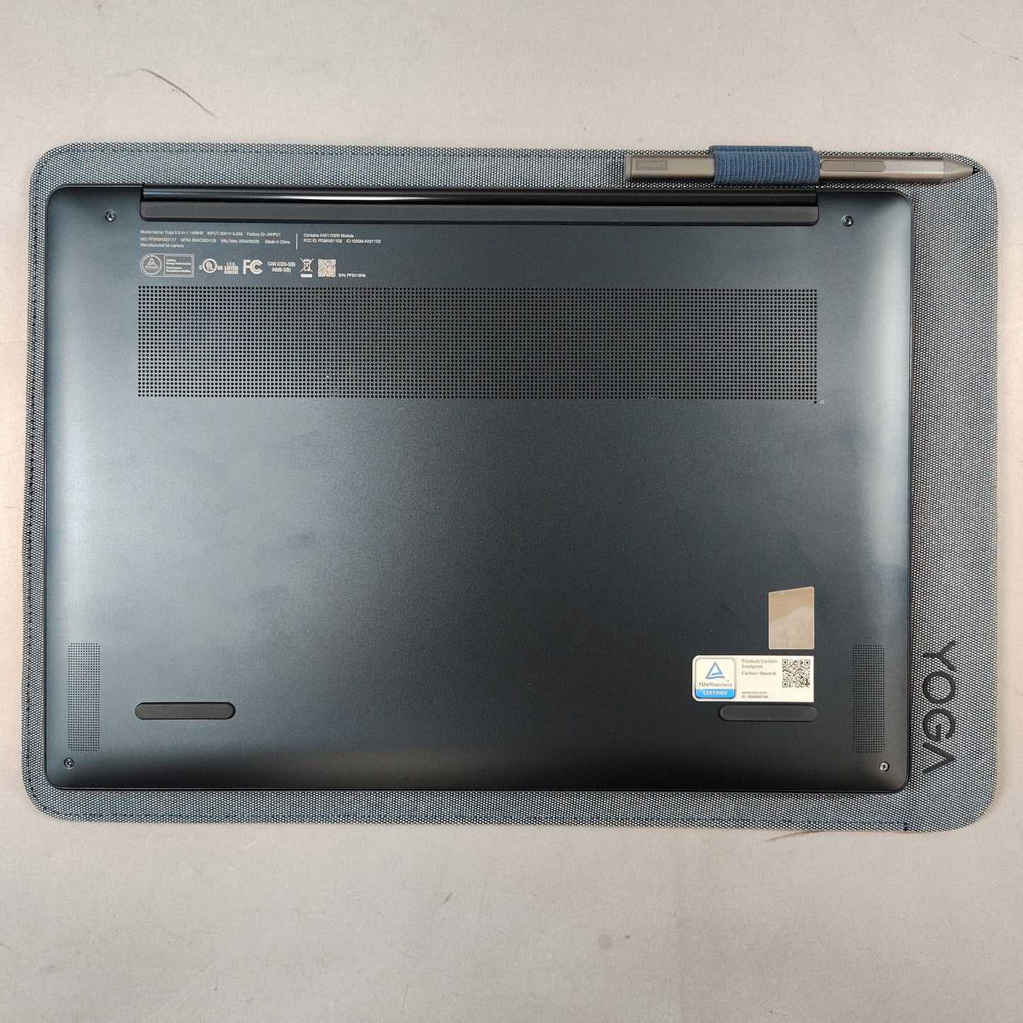 Lenovo Yoga 9i 14" Core Ultra 7 1.4GHz 16GB RAM 1TB SSD