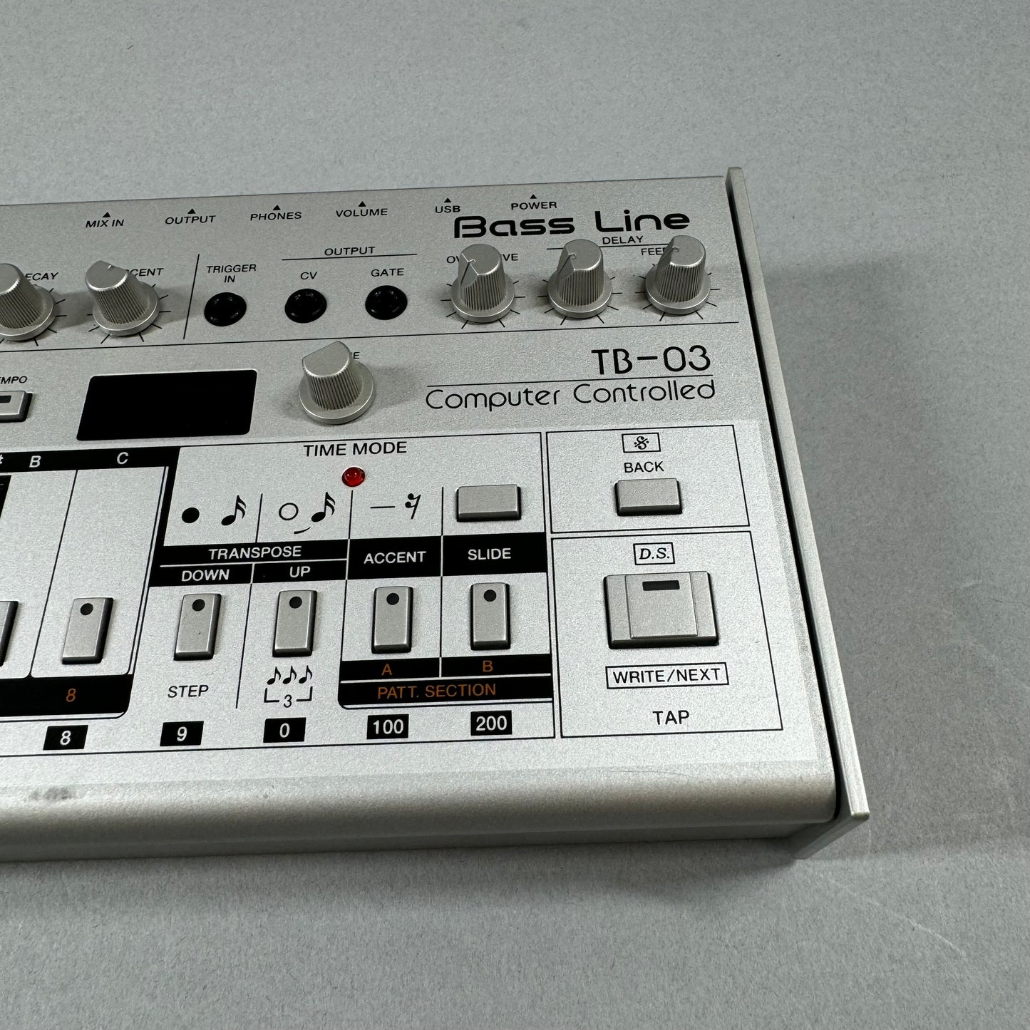 Roland Base Line Bass Line Synthesizer TB-03