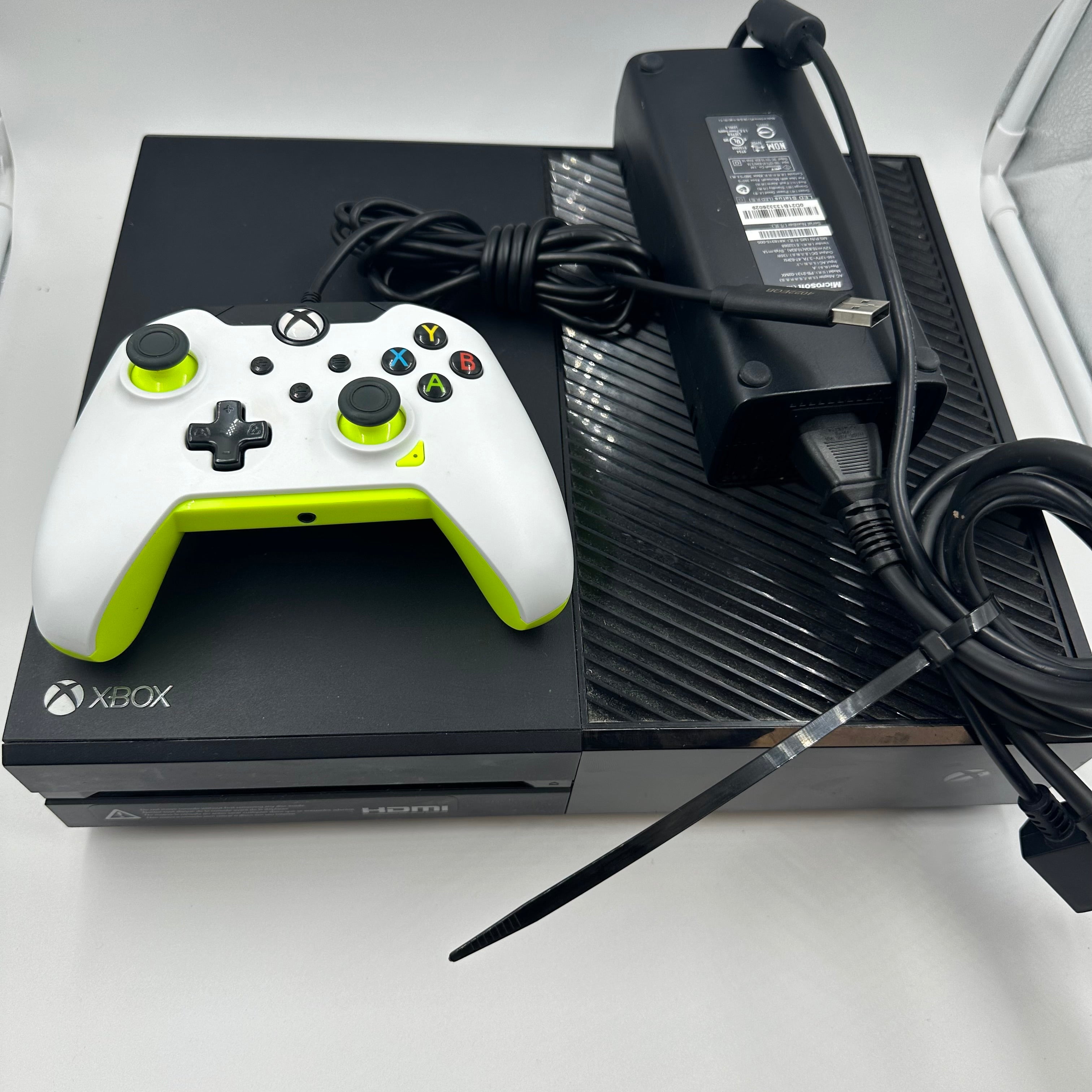 Microsoft Xbox One 500GB Console Gaming System Black 1540 PayMore