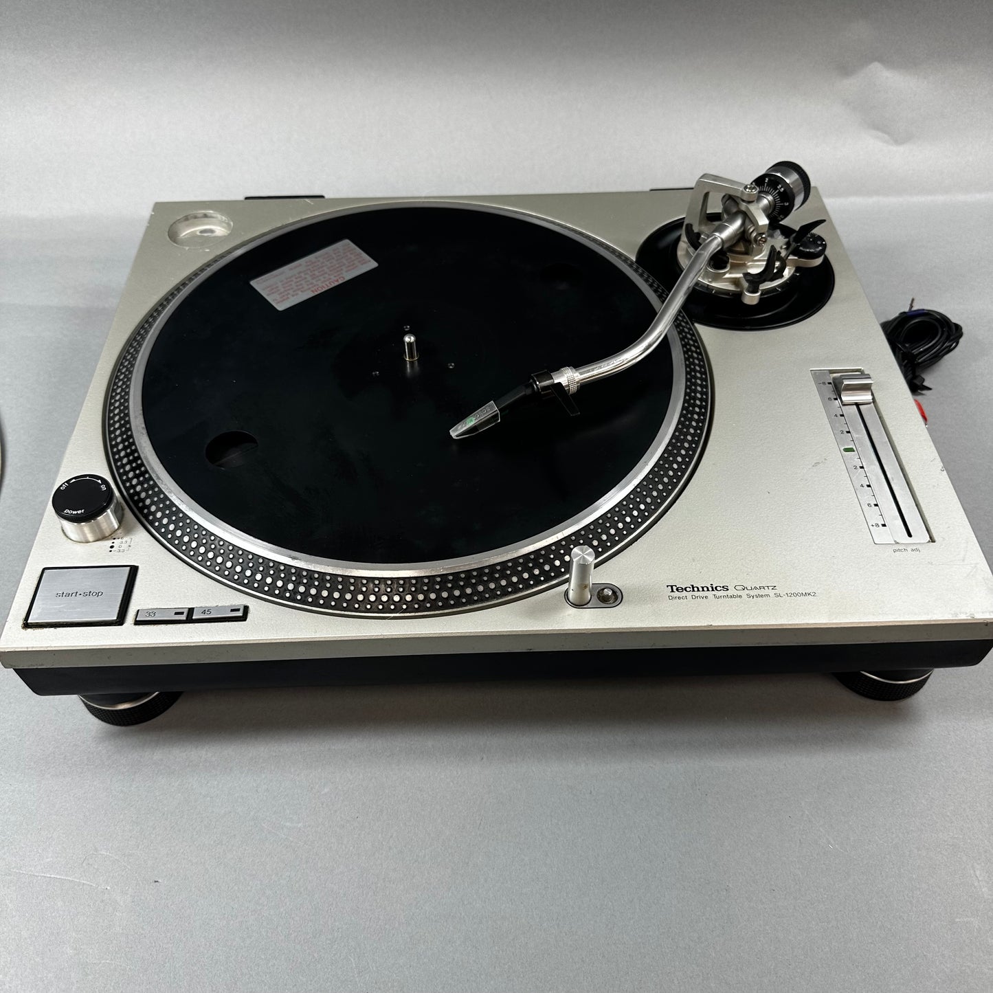 QUARTZ Technics SL-1200MK2 Turntable 1200