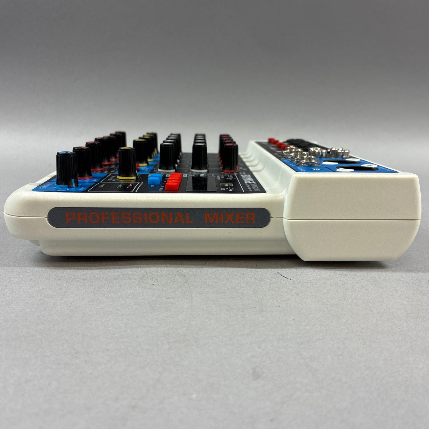 Akai MPC 1000 DJ Mixer