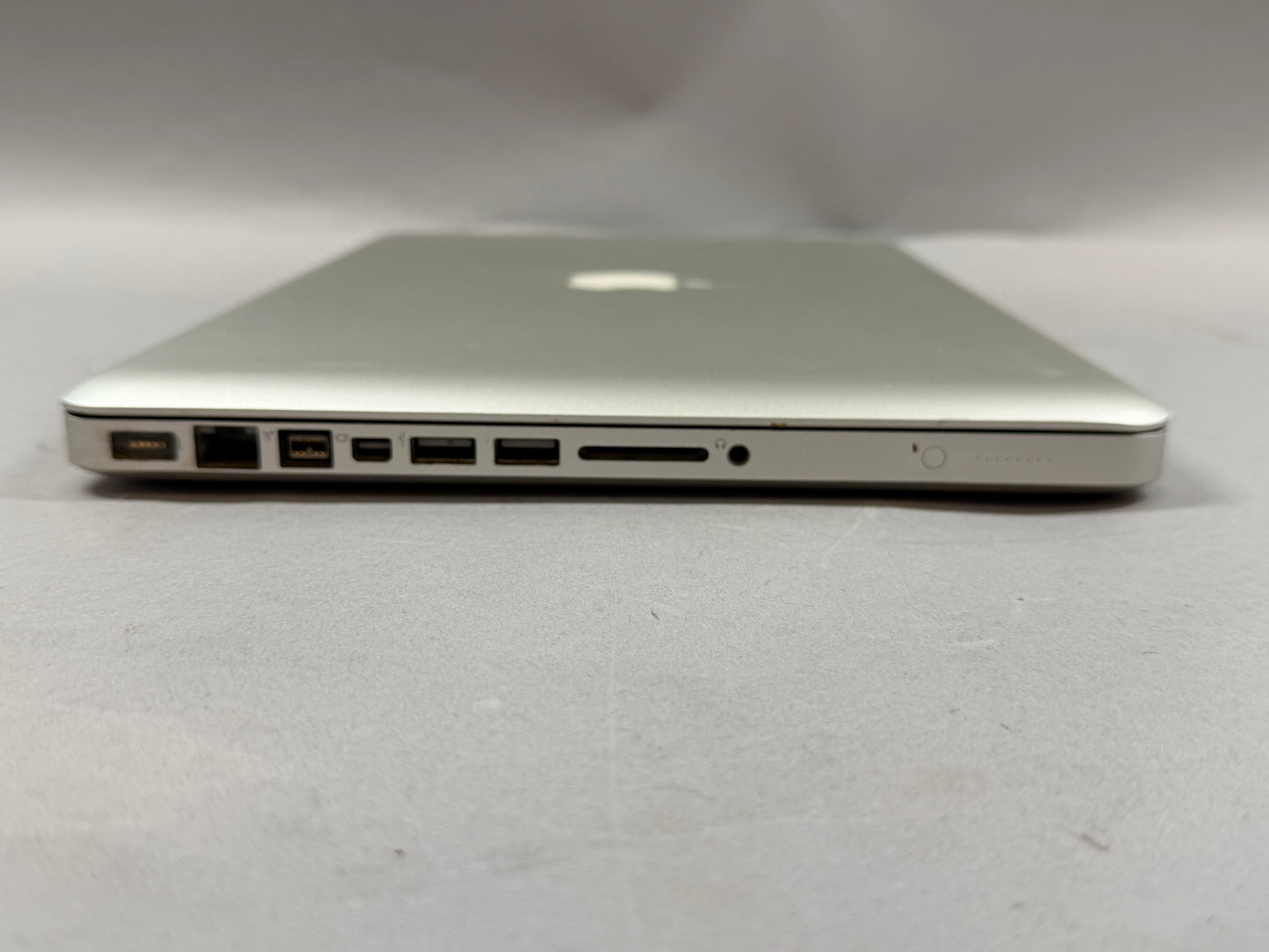 2010 MacBook Pro 13.3" Intel Core 2 Duo 2.2GHz 4GB RAM 500GB HDD Silver A1278