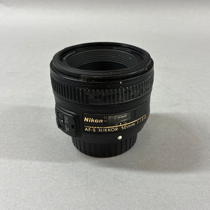 Nikon D7000 W/50mm, 18-55mm, 28mm and Flash