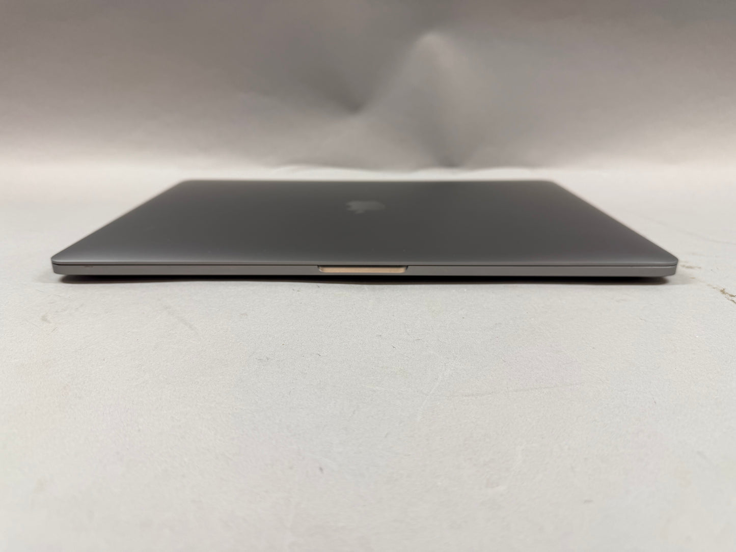 2018 Apple MacBook Pro 15" i7 2.6GHz 32GB RAM 512GB SSD Space Gray A1990