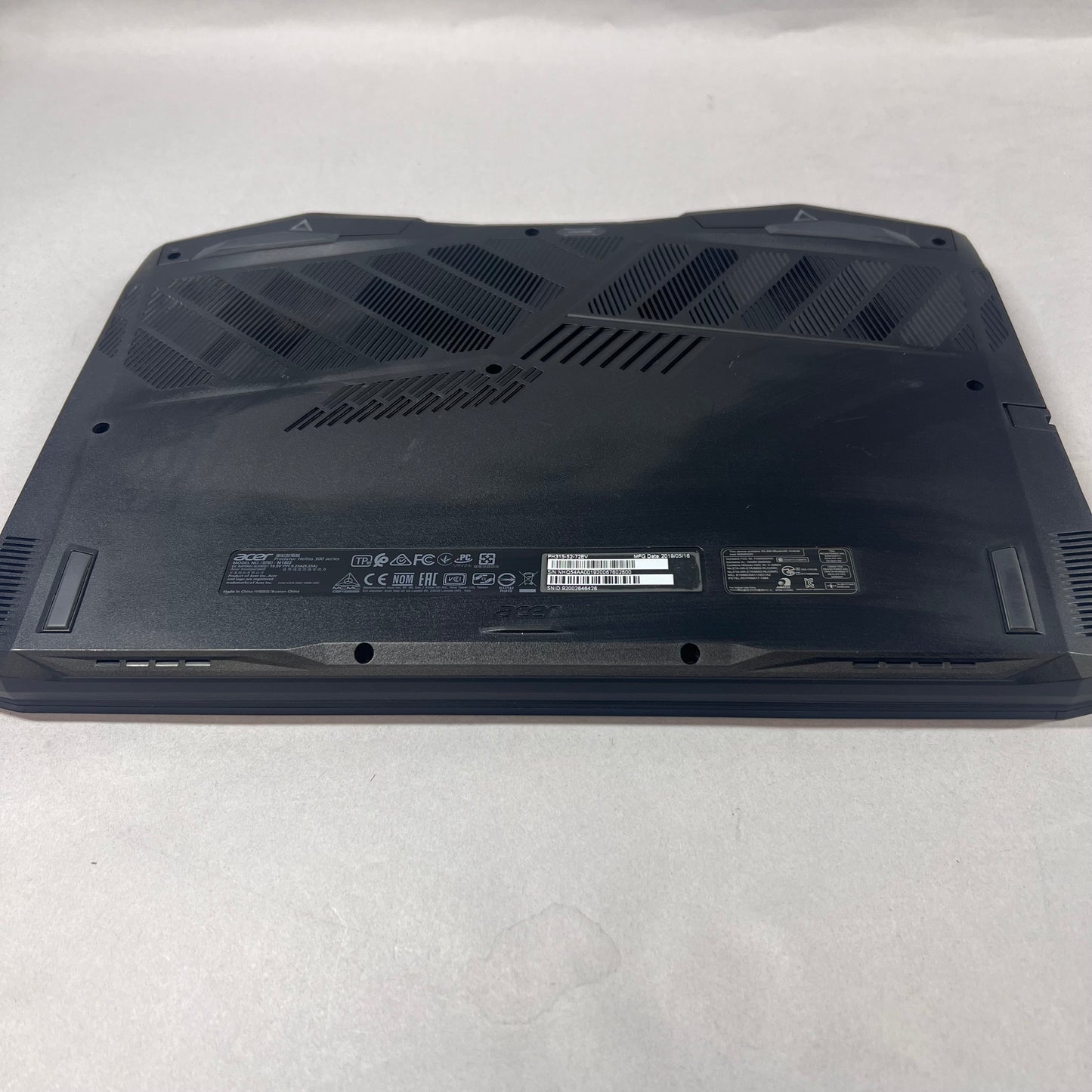 Acer Predator Helios 300 N18L2 i7-9750H 16GB RAM 512GB SSD GeForce RTX 2060