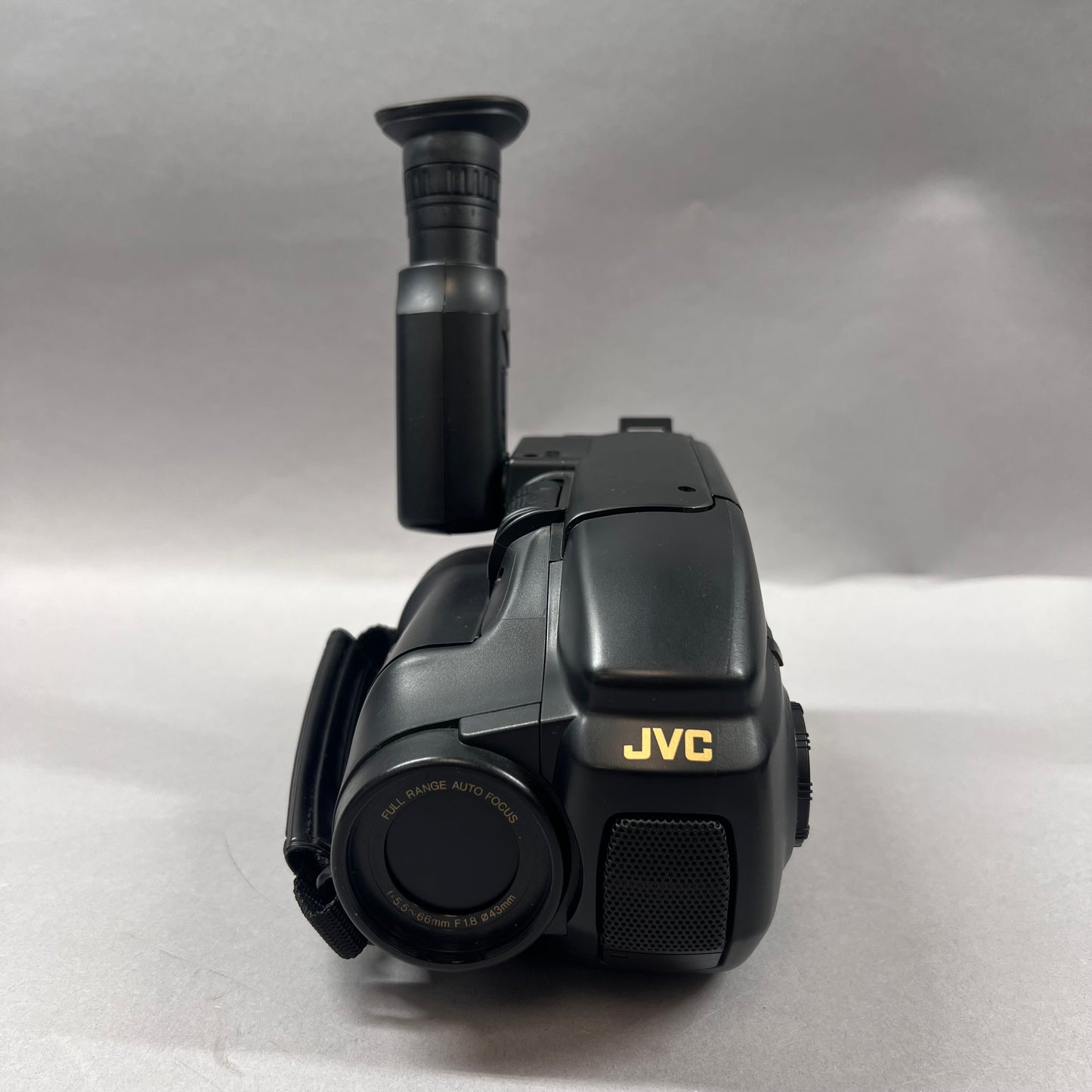 JVC GR-AX70U Compact VHS Video Camcorder GR-AX70U