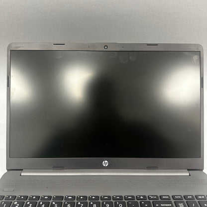 HP G8 Notebook hp 250gb 14" i5-1135G7