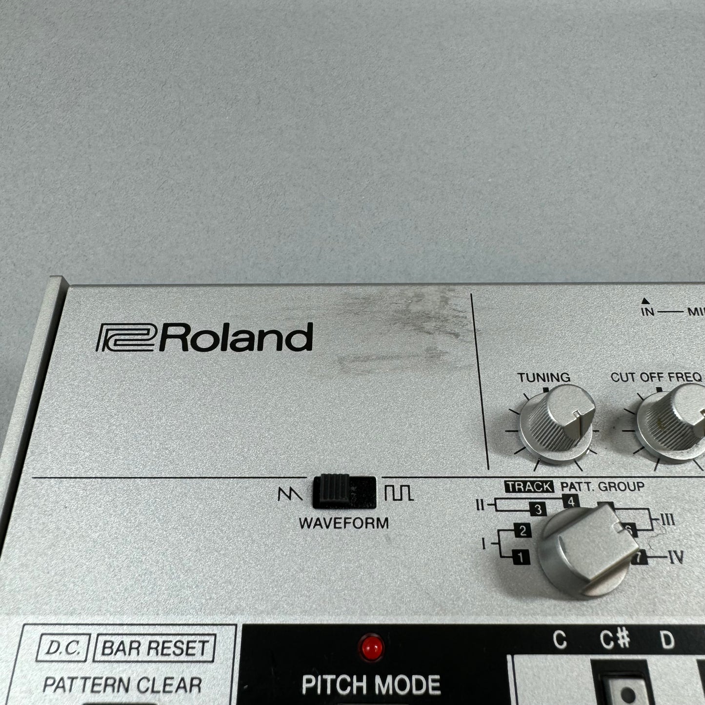 Roland Base Line Bass Line Synthesizer TB-03