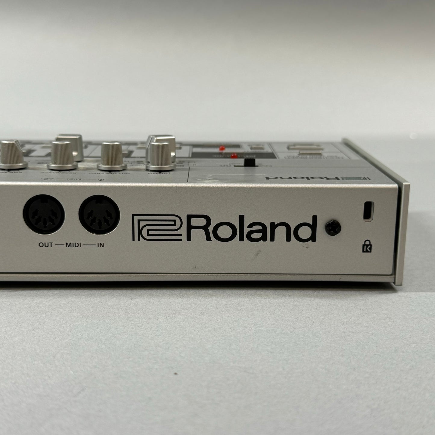 Roland Base Line Bass Line Synthesizer TB-03