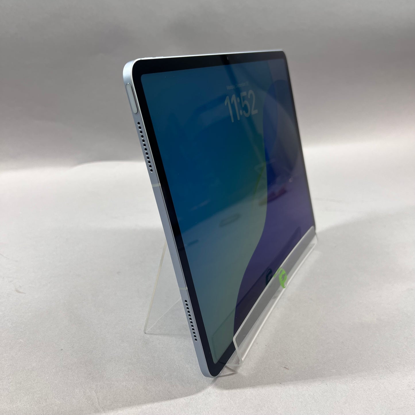 Unlocked Apple iPad Air 13" M2 256GB Blue MV6W3LL/A