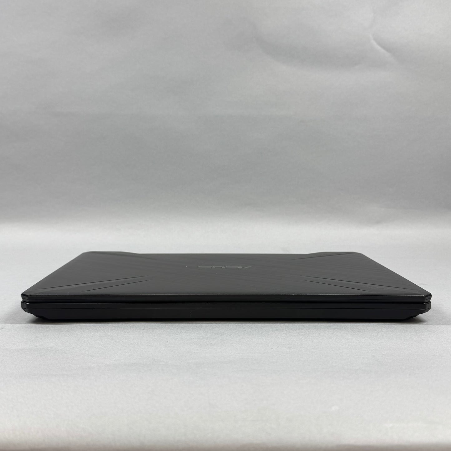 Asus FX505DT 15.6" Ryzen 5 3550H 2.1GHz 8GB RAM 256gb SSD GeForce GTX-1650