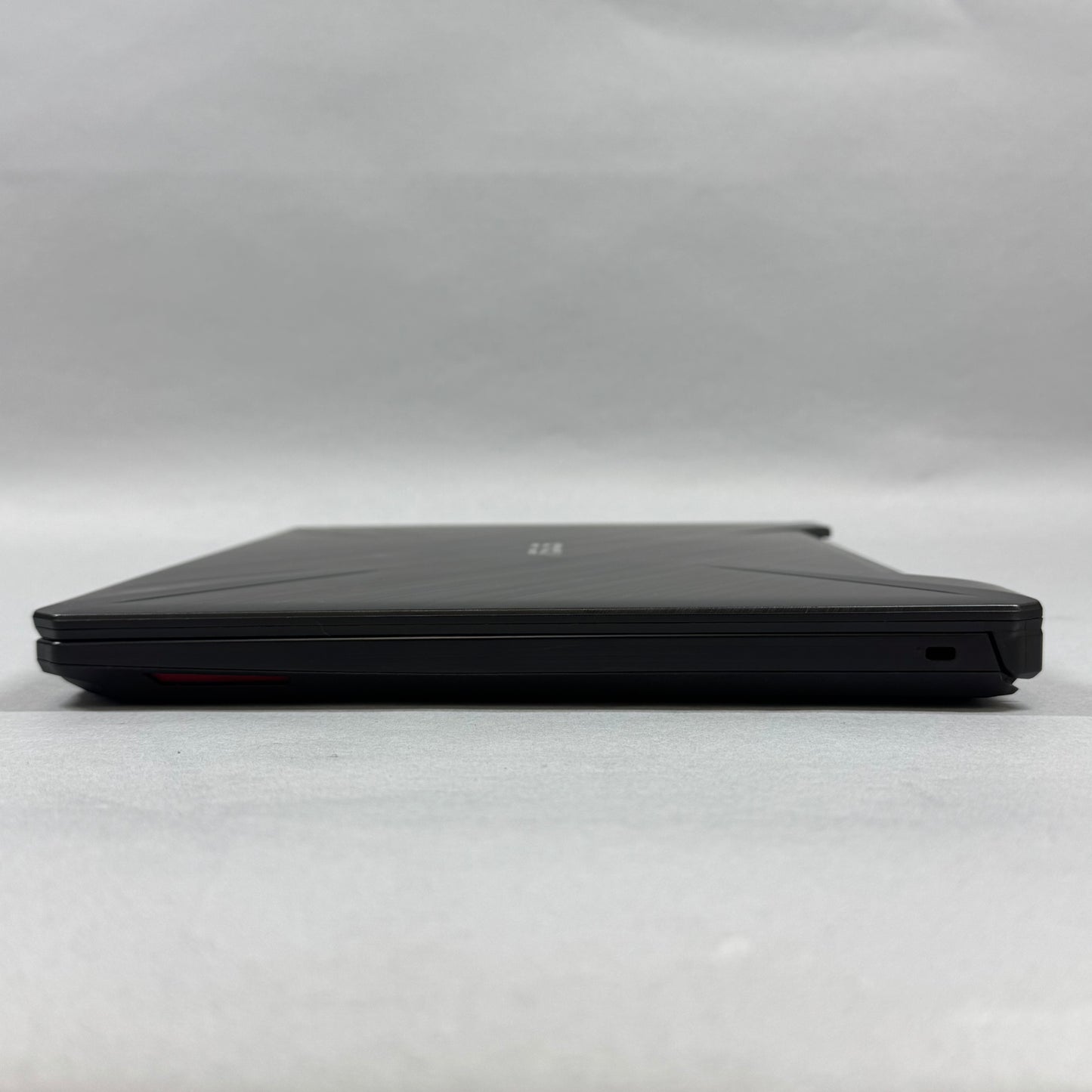 Asus FX505DT 15.6" Ryzen 5 3550H 2.1GHz 8GB RAM 256gb SSD GeForce GTX-1650