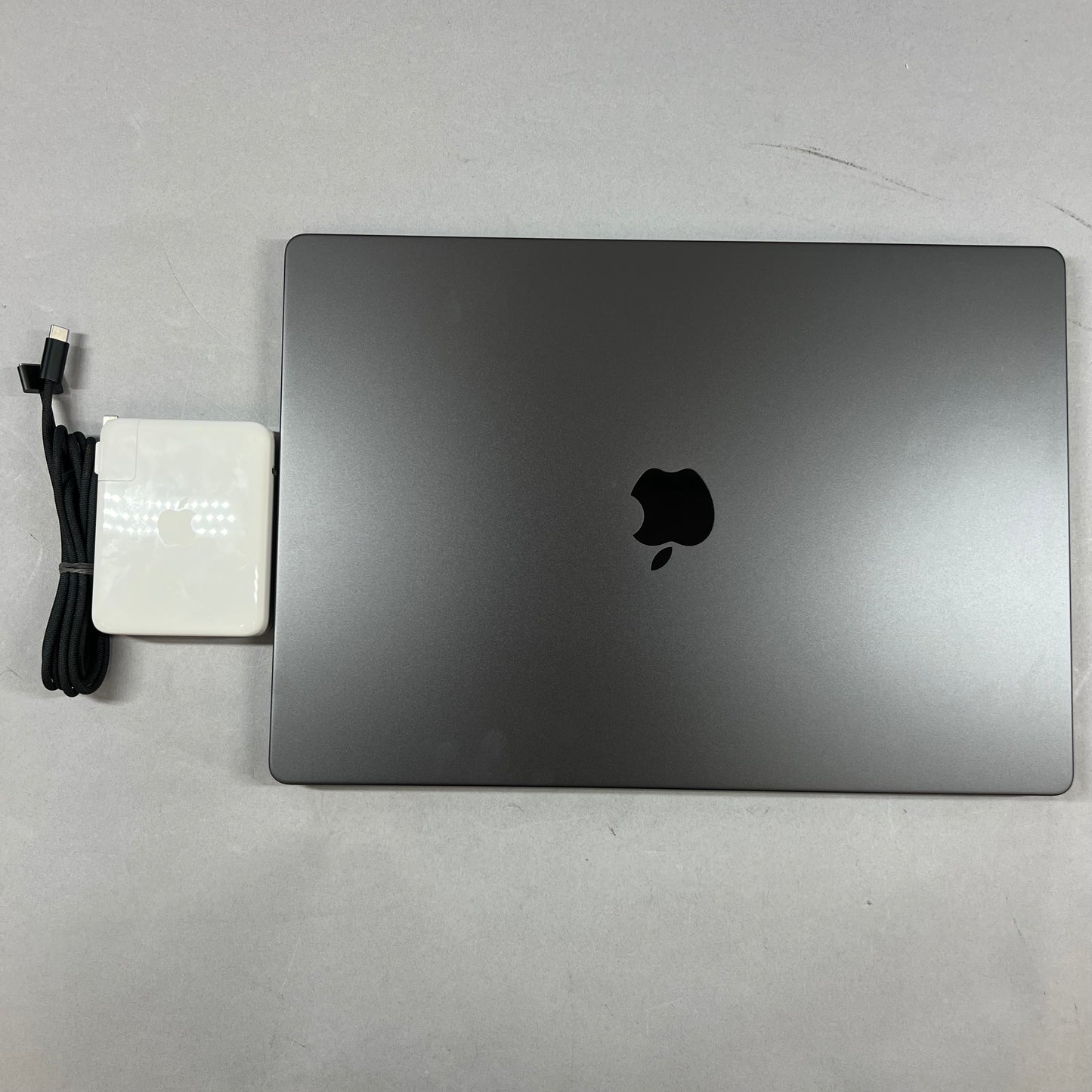 2024 Apple MacBook Pro 16" M4 Pro 20 Core 4.5GHz 48GB RAM 512GB SSD A3403