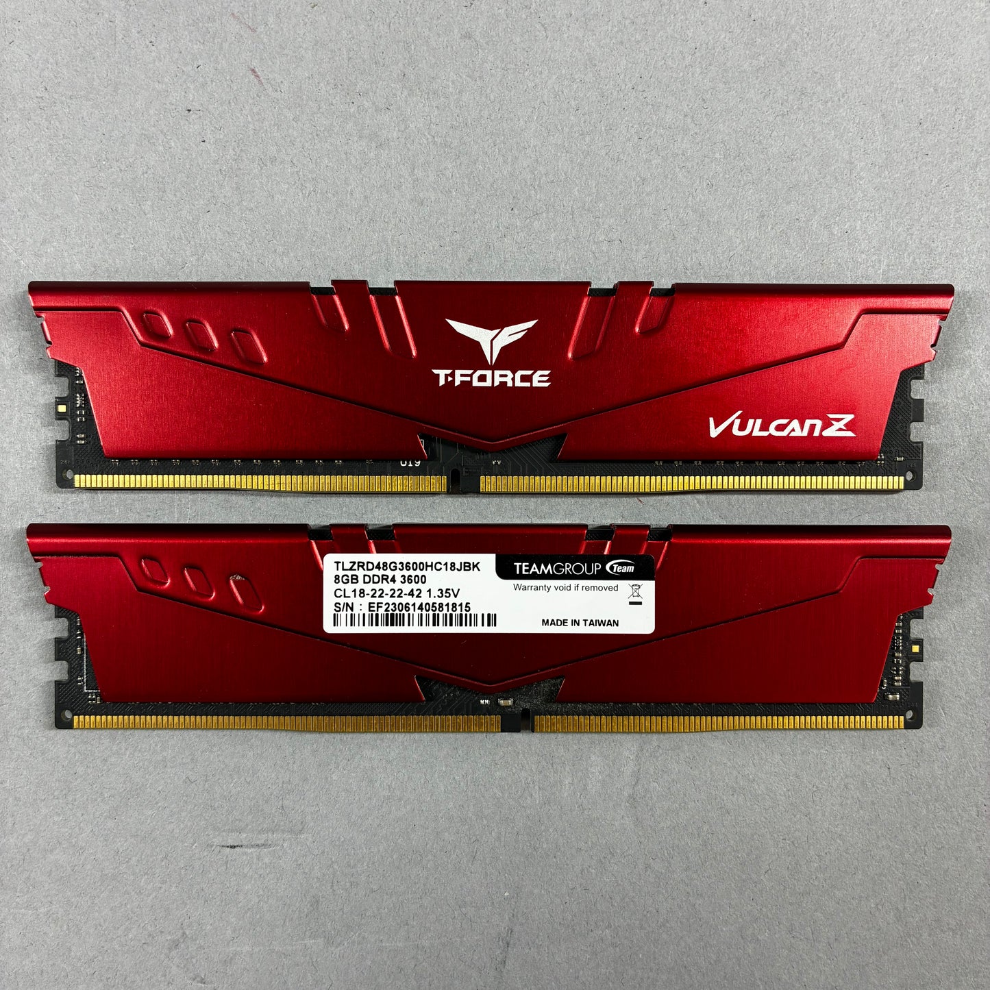 EVGA Z370 Cassified K LGA 1151 ATX W/Intel Core i7-8700 + 2 T-Force 8GB RAM