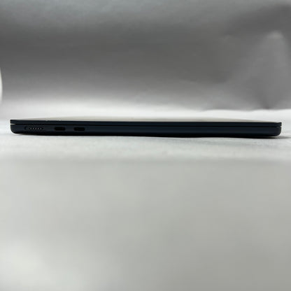 2022 Apple MacBook Air 13.6" M2 8 Core 3.5GHz 8GB RAM 256GB SSD A2681