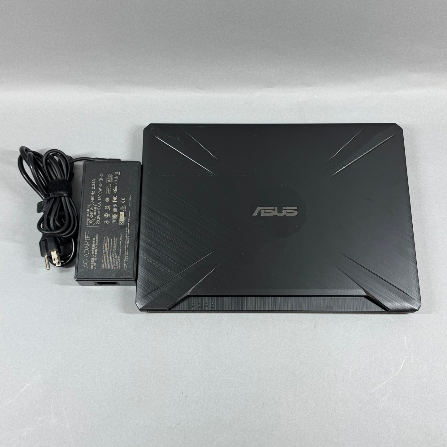 Asus FX505DT 15.6" Ryzen 5 3550H 2.1GHz 8GB RAM 256gb SSD GeForce GTX-1650