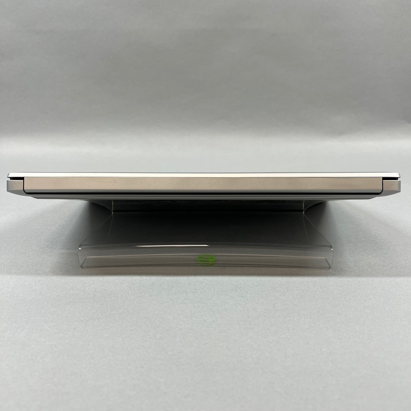 HP 14-dk0002dx A9-9425 4GB RAM 128GB Radeon R5 Graphics