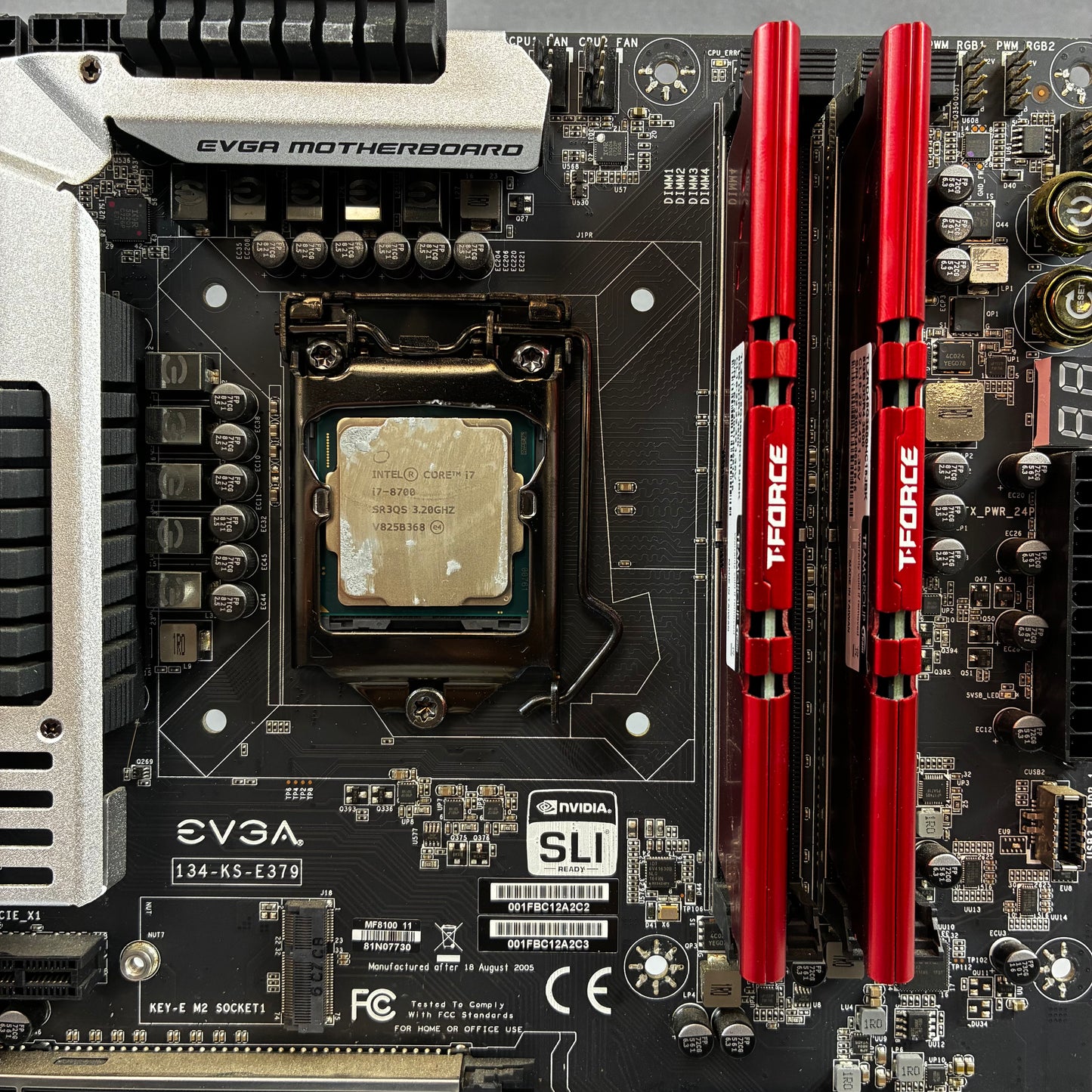 EVGA Z370 Cassified K LGA 1151 ATX W/Intel Core i7-8700 + 2 T-Force 8GB RAM