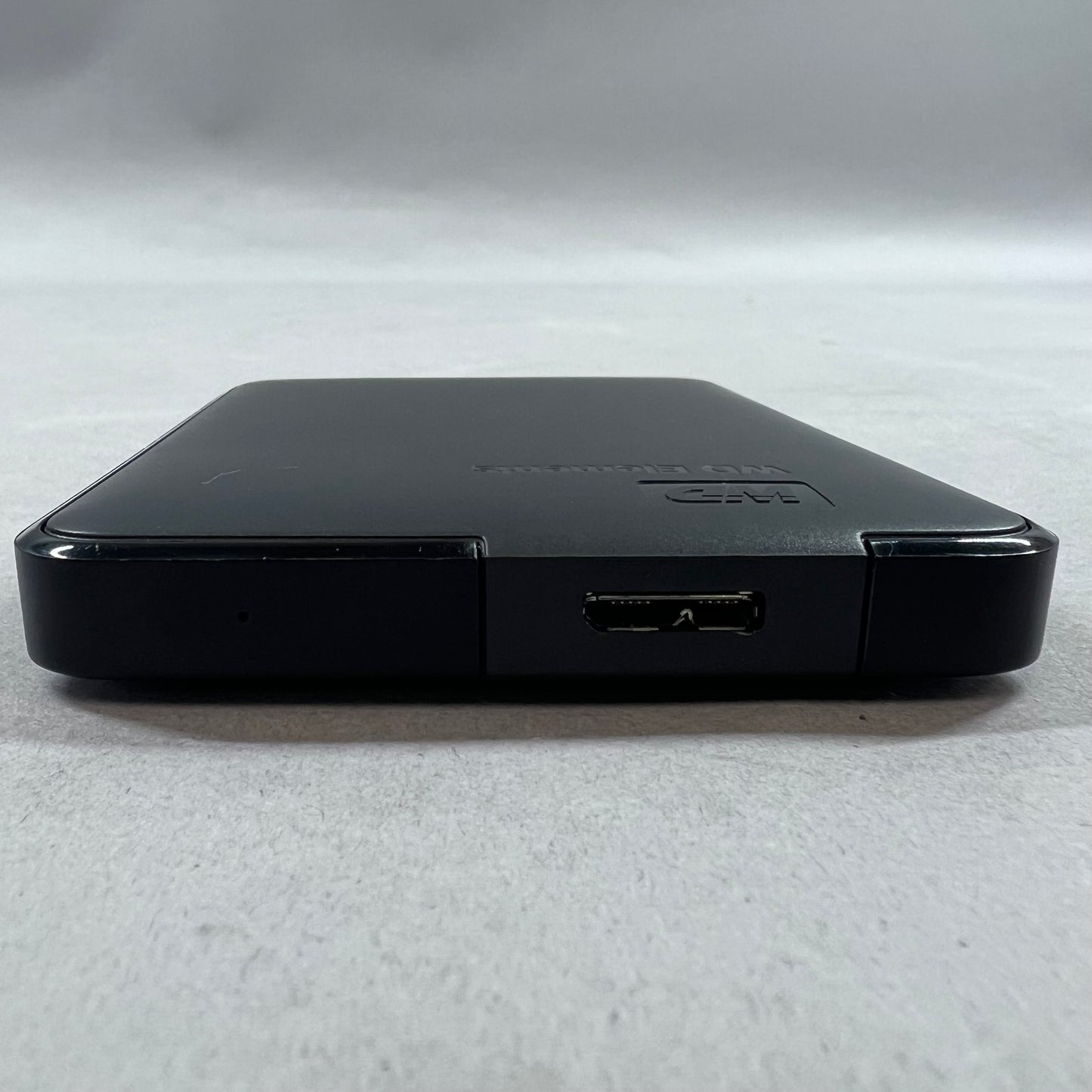 WD Elements Portable 4319B 2TB Micro USB-B to USB-A SSD