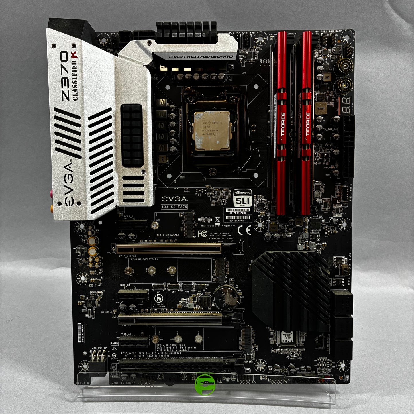 EVGA Z370 Cassified K LGA 1151 ATX W/Intel Core i7-8700 + 2 T-Force 8GB RAM