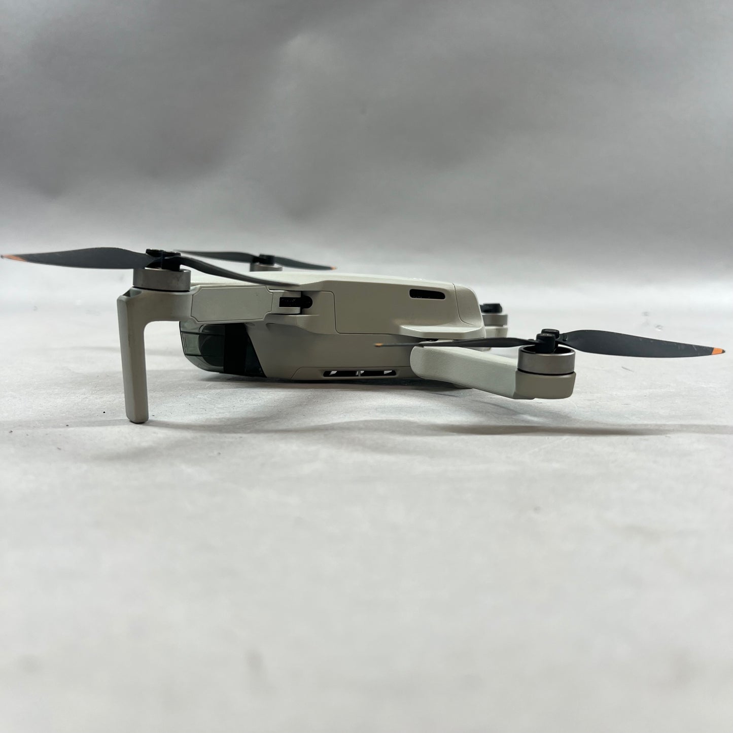 DJI Mini SE Mini Drone MR1SS5