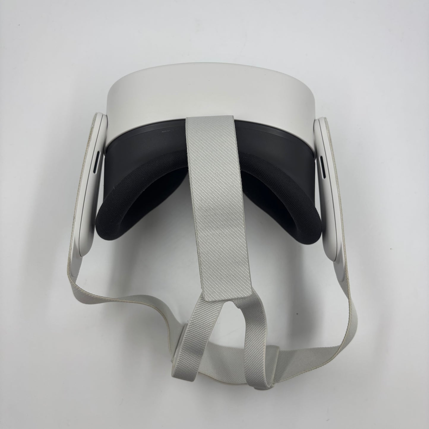 Meta Quest 3S 256GB Standalone All-in-One VR Headset P97