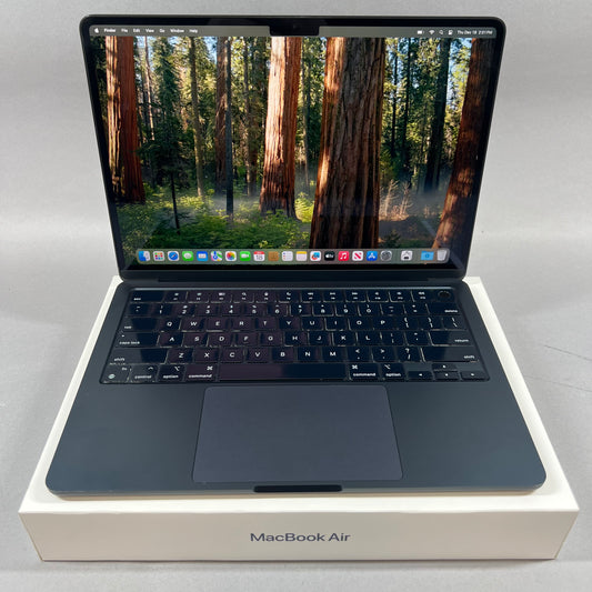 2022 Apple MacBook Air 13.6" M2 3.5GHz 8GB RAM 256GB SSD Space Gray A2681